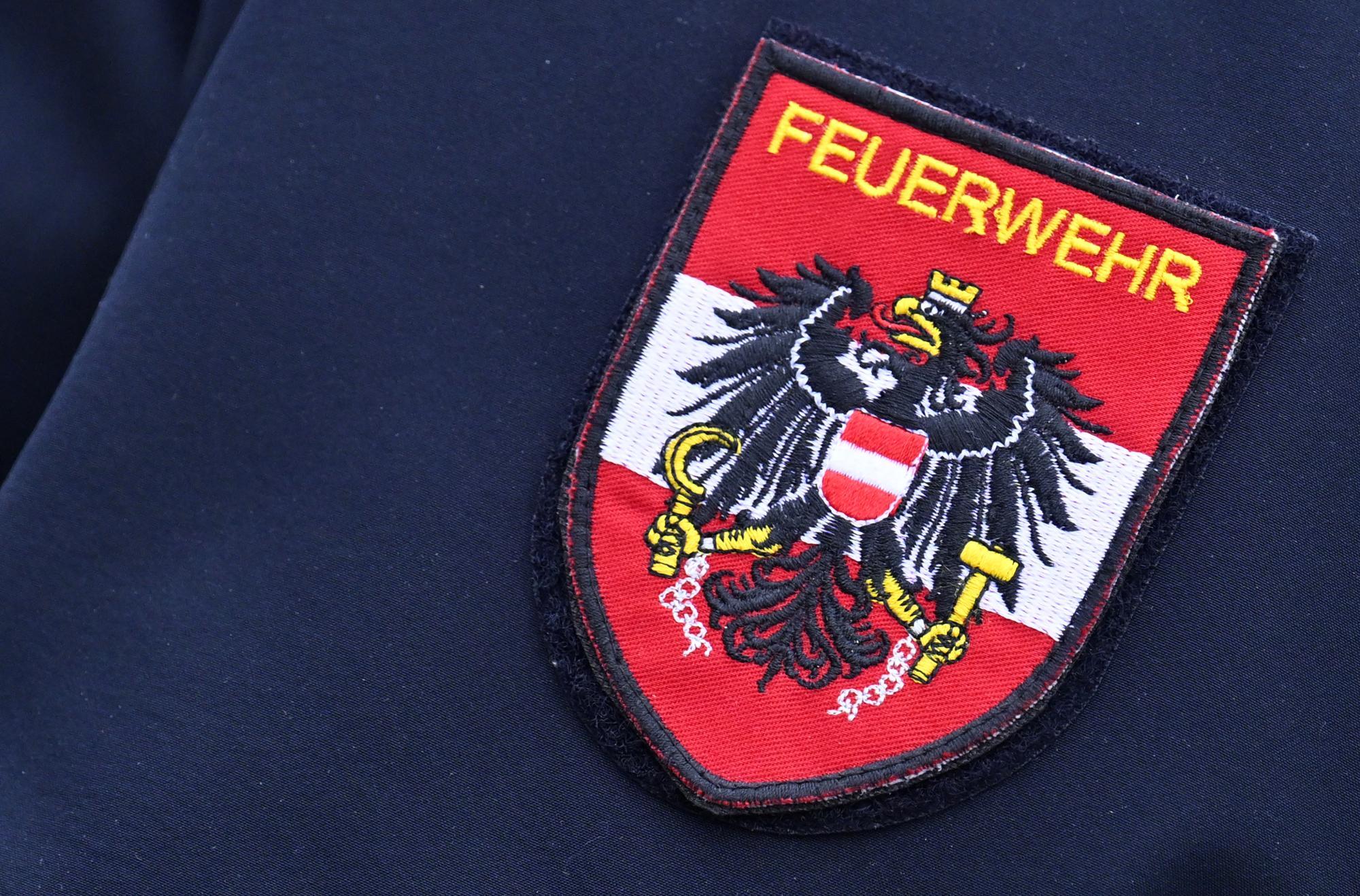 AT-Alert in Tirol: Recycling-Anlage steht in Flammen