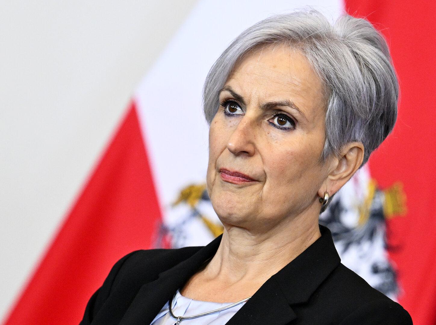 "Längst überfällig": Regierung beschließt "Dick-Pic-Verbot"