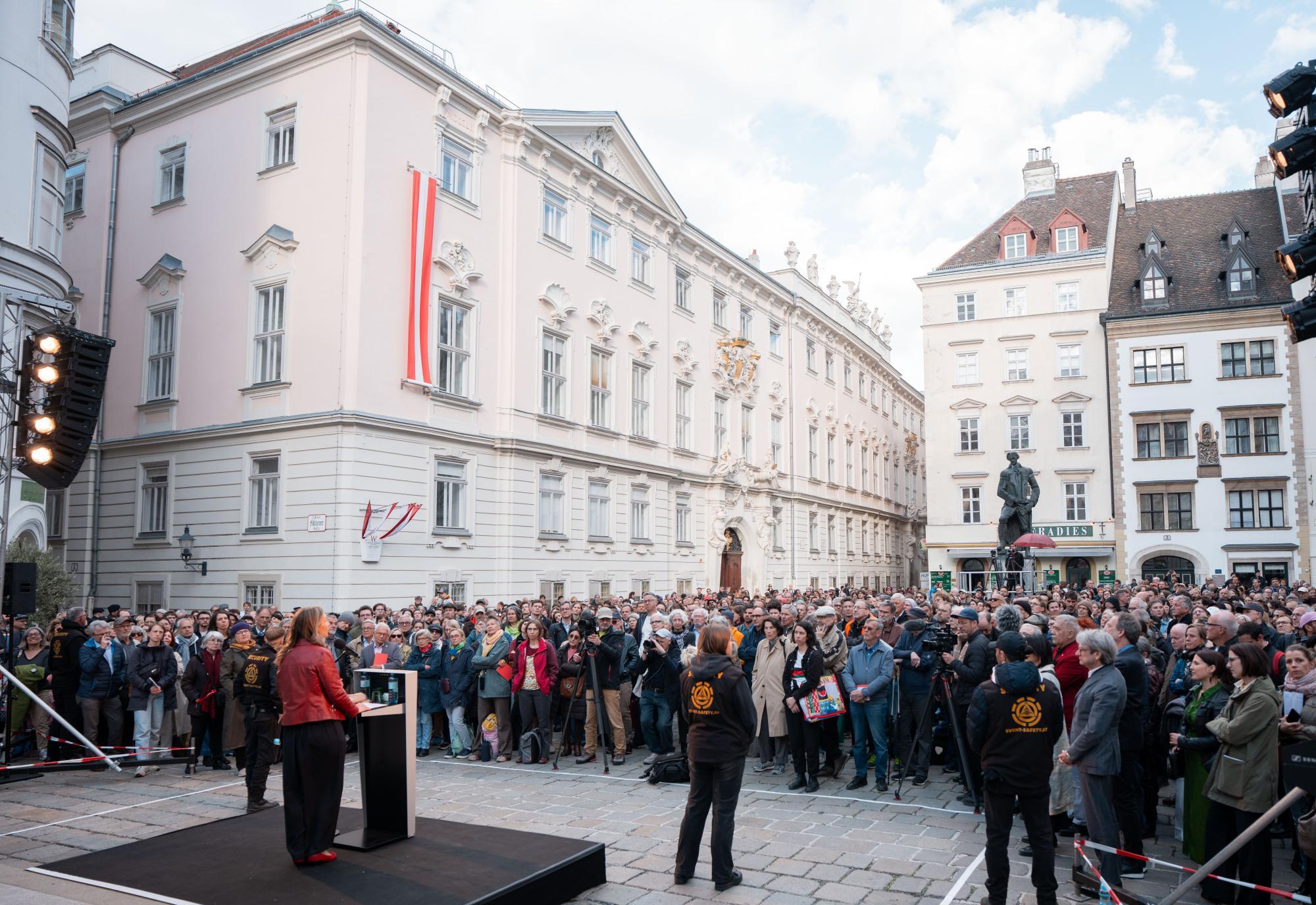 Lea Ypis "Rede an Europa": Harte Kritik an Migrationspolitik