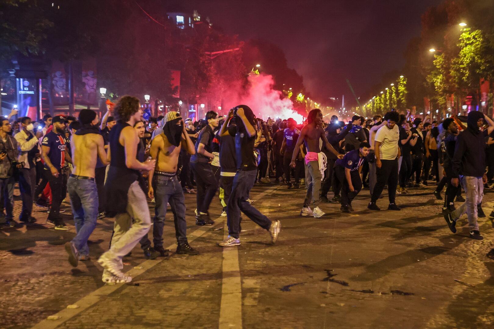 "Barbaren" in Paris: Ausschreitungen nach Champions-League-Finale