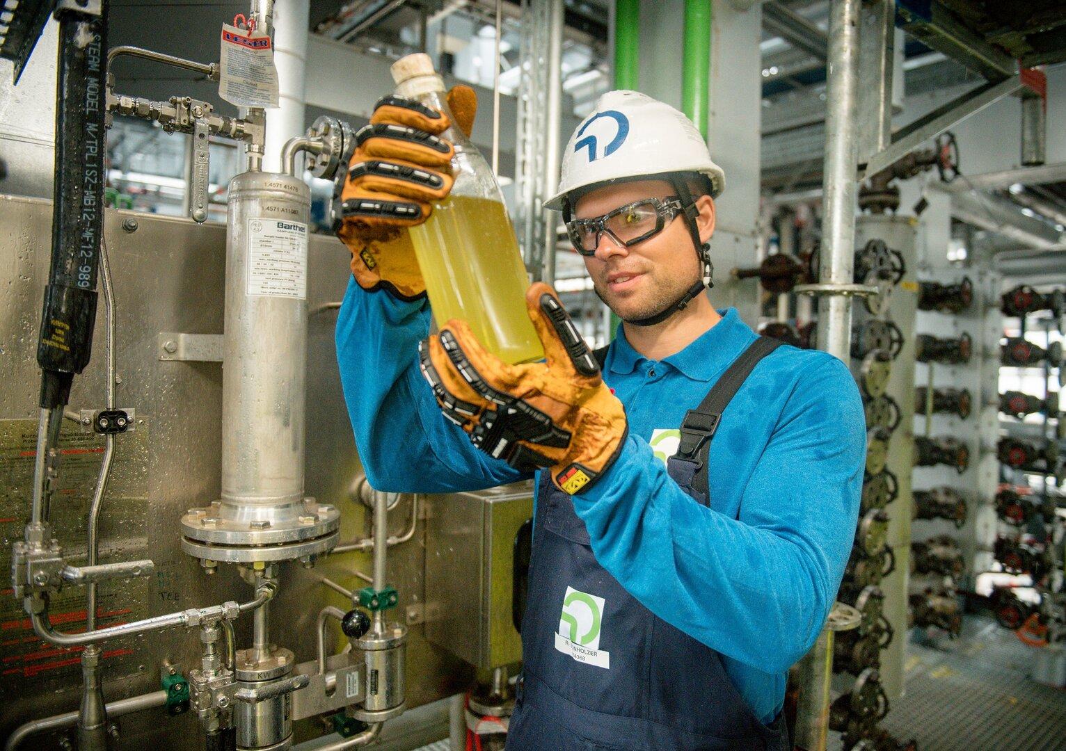 Beim ReOil-Verfahren werden Kunststoffe wieder in Ölprodukte zurückverwandelt.