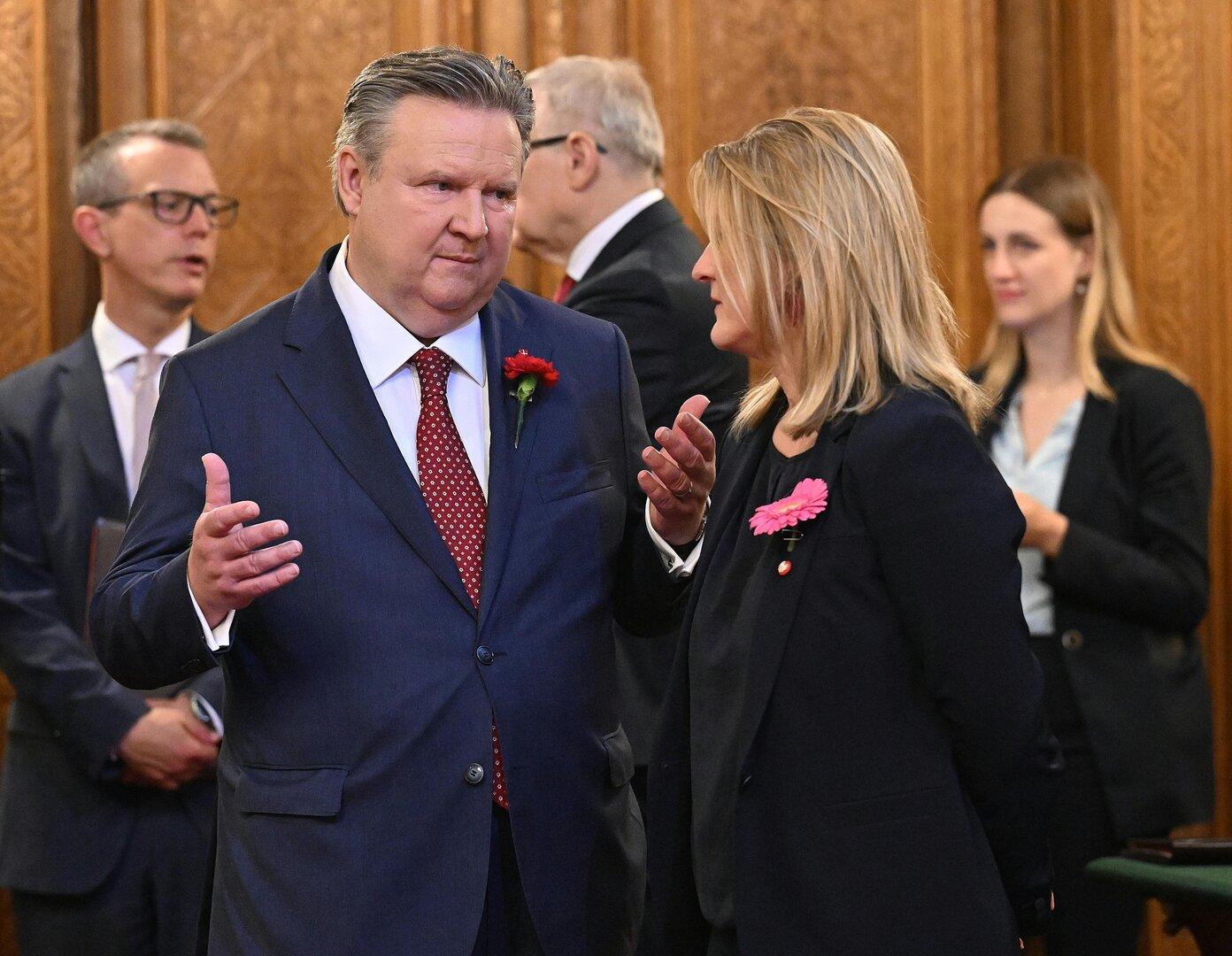 Rot-Pink in Wien: Ein schwieriges erstes Jahr