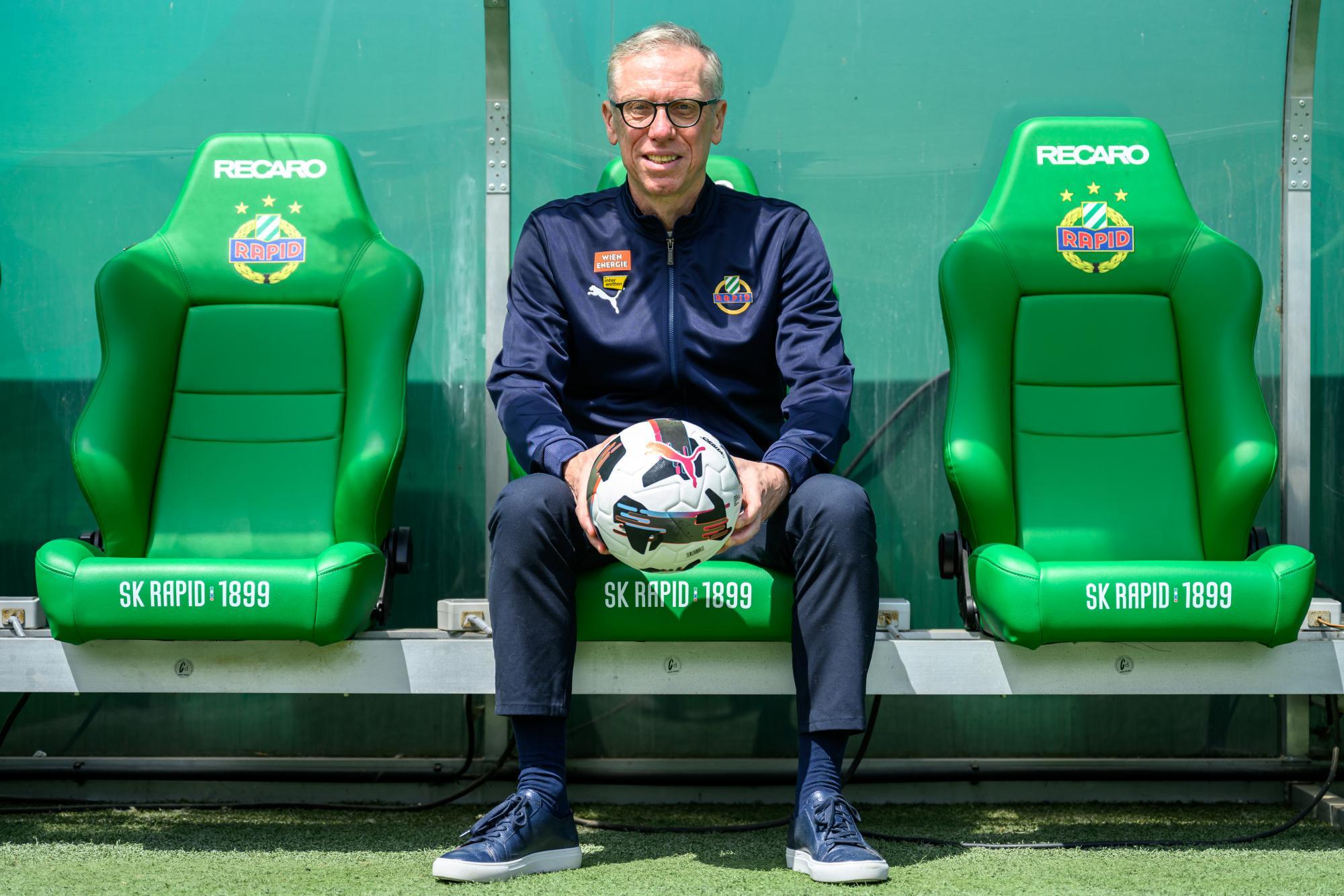 FUSSBALL: PK RAPID VORSTELLUNG STÖGER ALS NEUER TRAINER: STÖGER FUSSBALL: PK RAPID VORSTELLUNG STÖGER ALS NEUER TRAINER: STÖGER