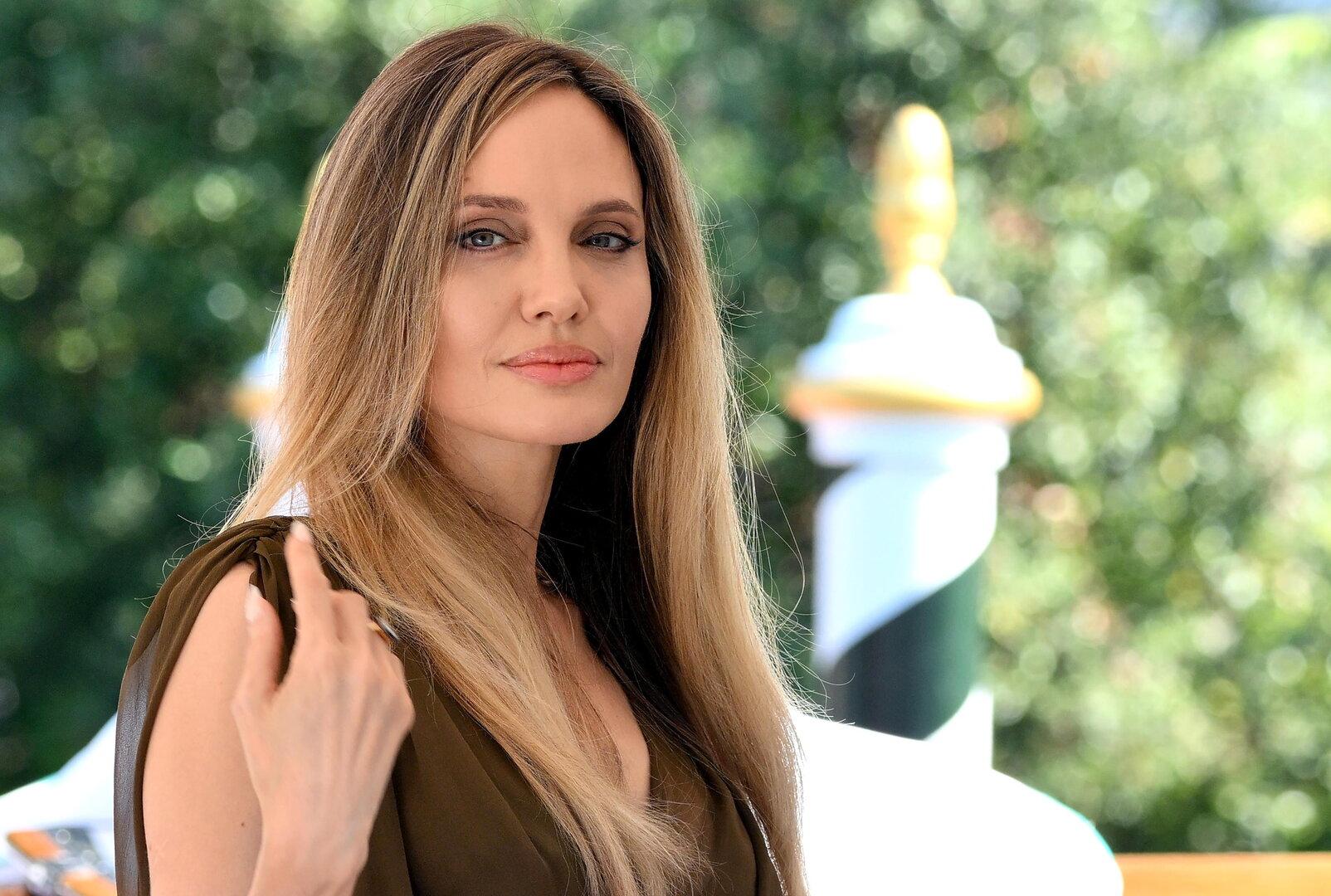 Angelina Jolie erneut trotz Krieg in der Ukraine