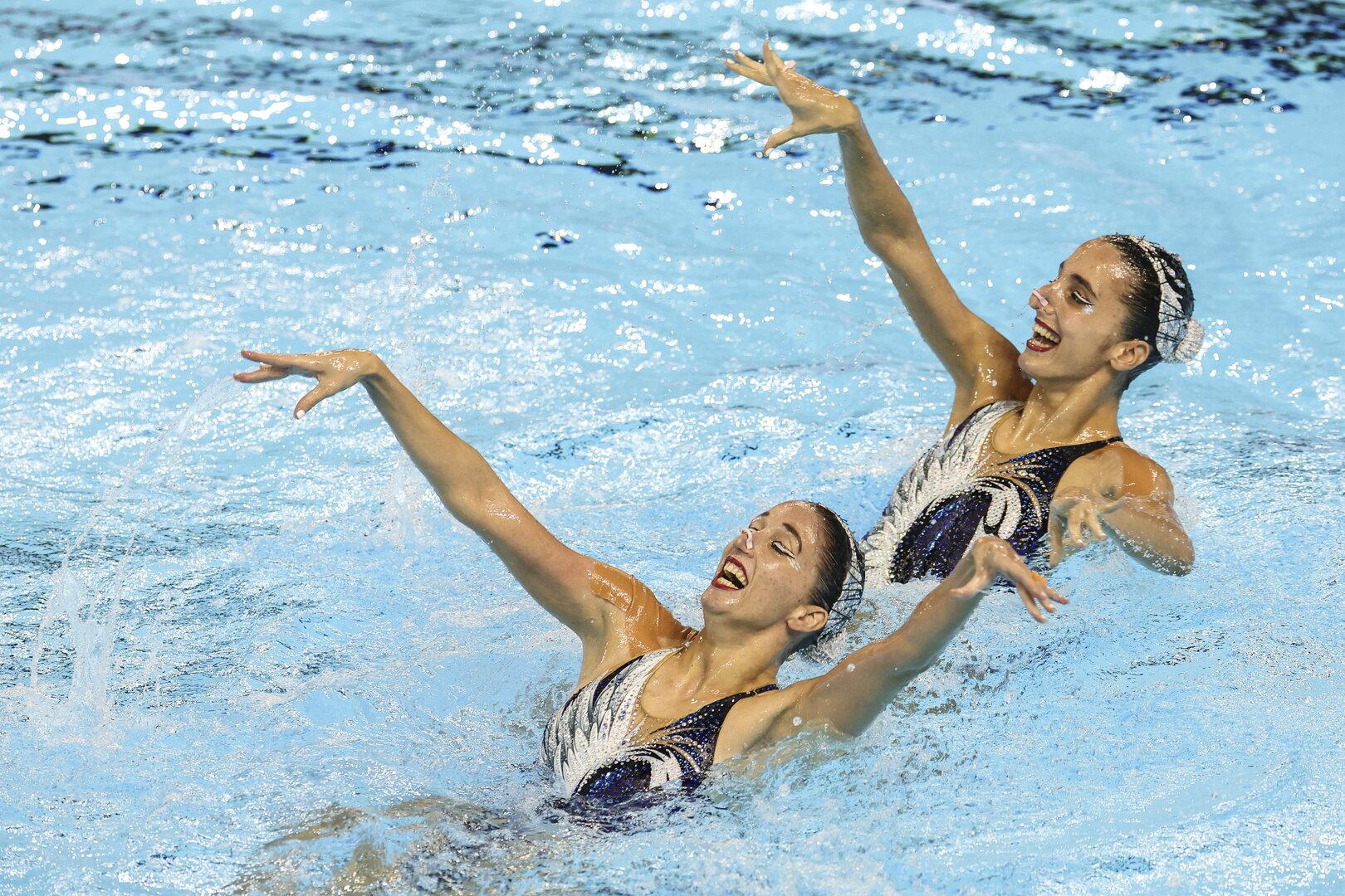 Sestri Alexandri osvojili naslov svetovnih prvakinj v sinhronem plavanju