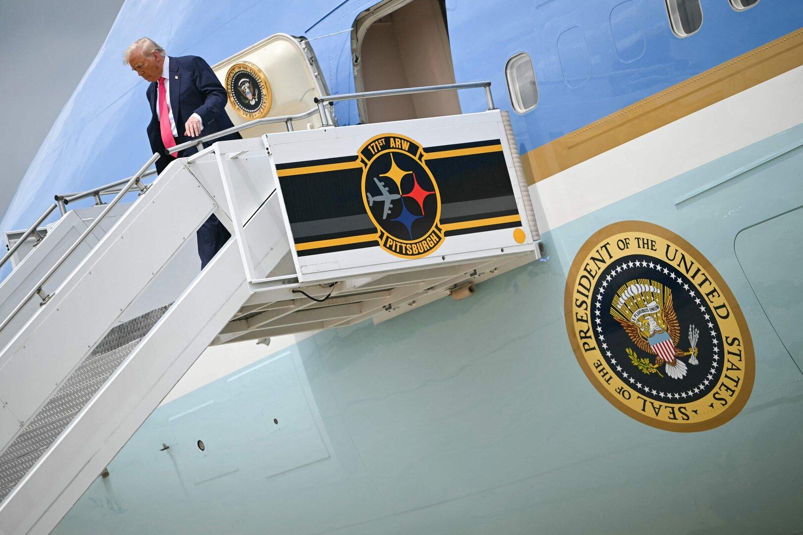 Nach Epstein-Artikel: US-Zeitung darf nicht mit auf Trump-Reise