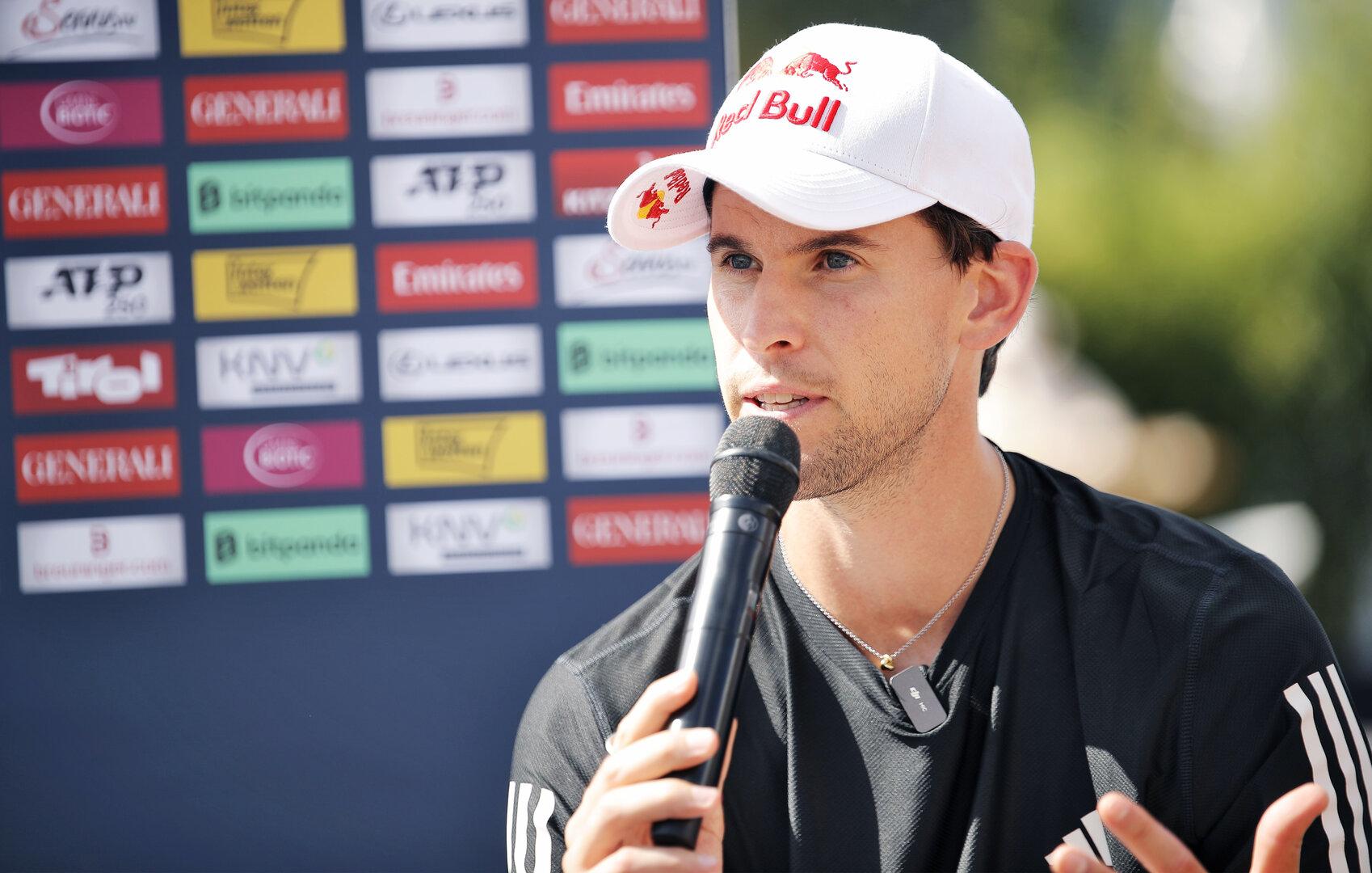 Angleške nogometašice pred polfinalom Eura 2025 sredi polemike o rasizmu in poškodbah