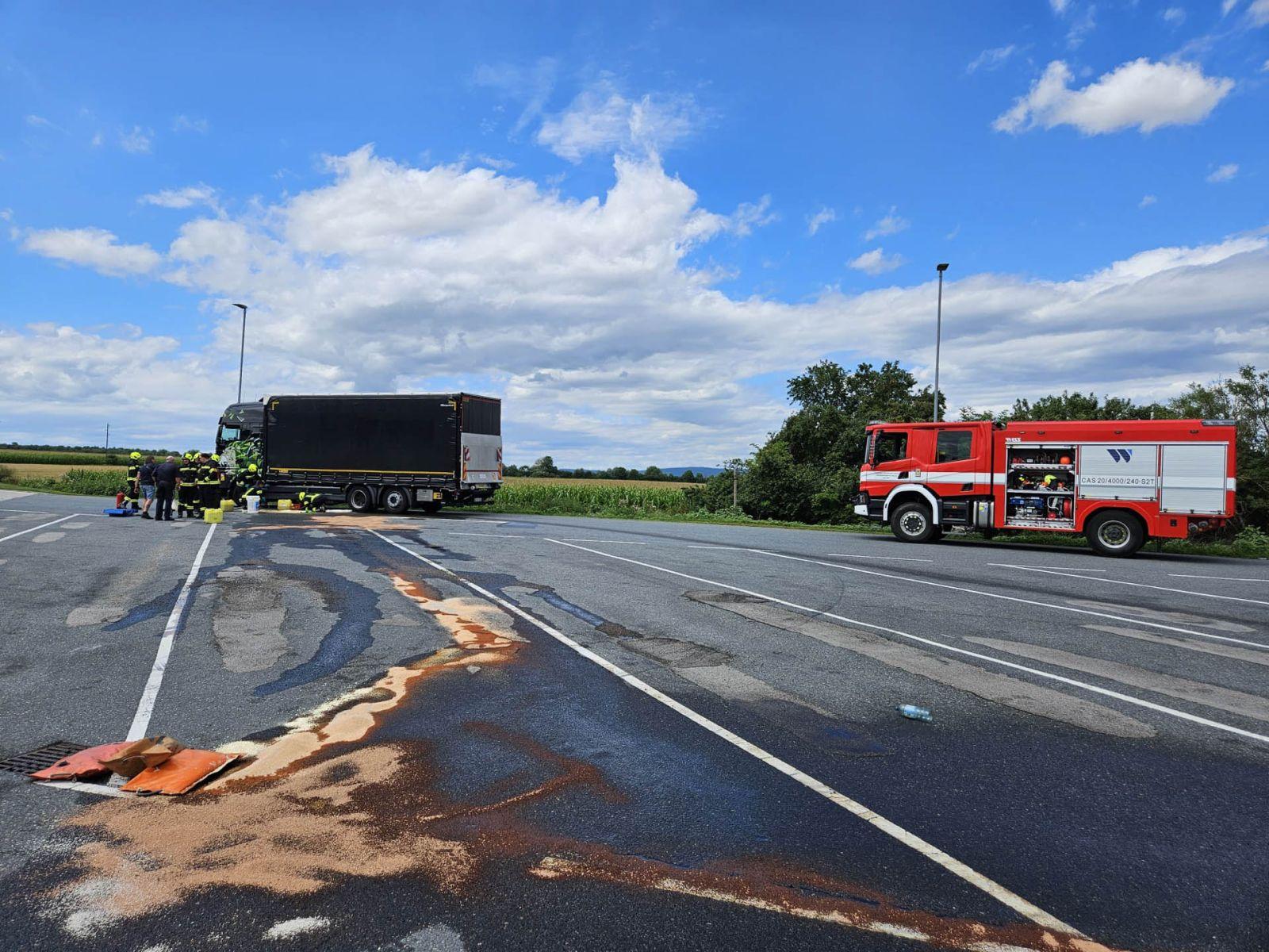Čezmejni posredovanju gasilcev preprečilo okoljsko katastrofo zaradi izlitja dizelskega goriva