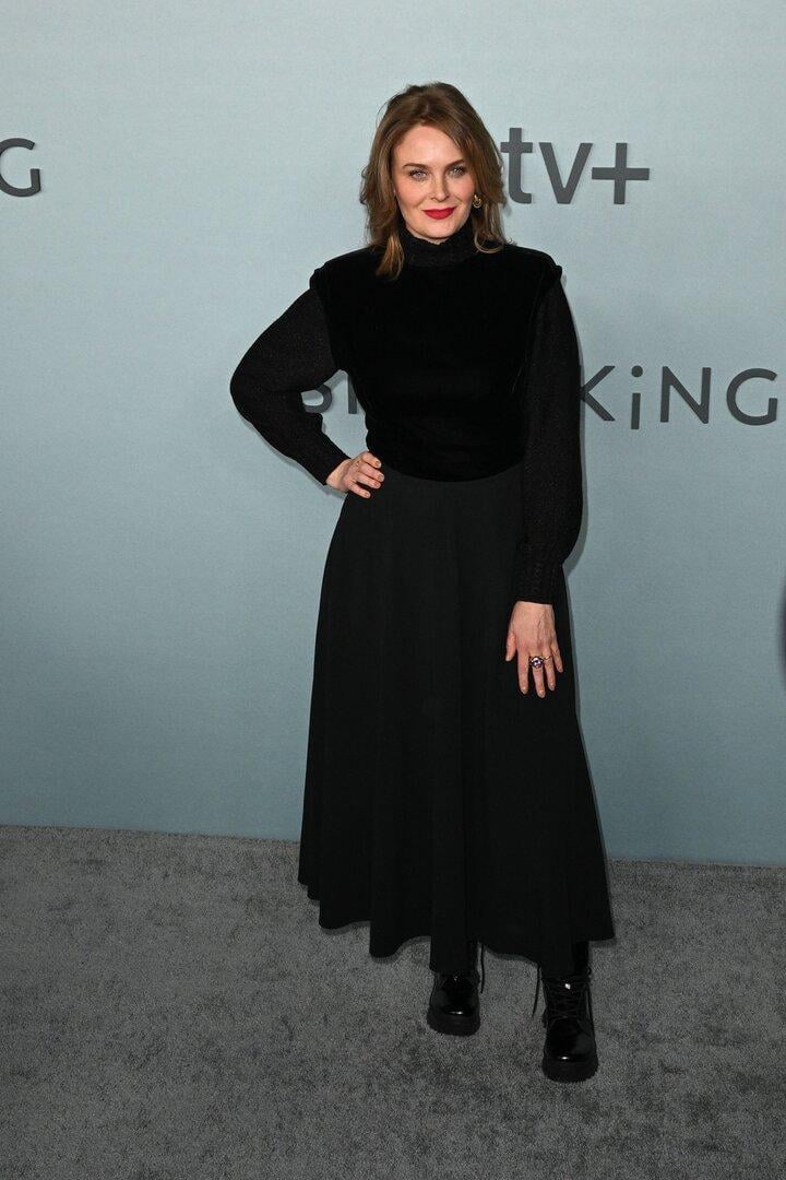 Zvezdnica serije 'Bones' Emily Deschanel razkrila izkušnjo spolne nadlegovanja na snemanju