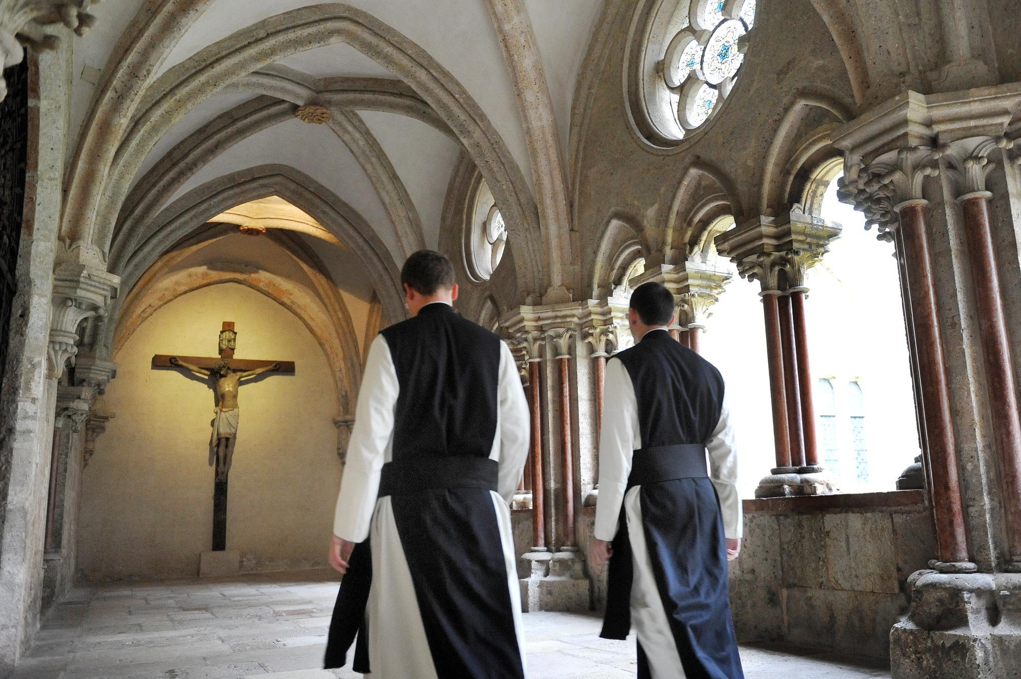 Preiskave zoper duhovnika v Stift Heiligenkreuz ustavljene zaradi pomanjkanja dokazov
