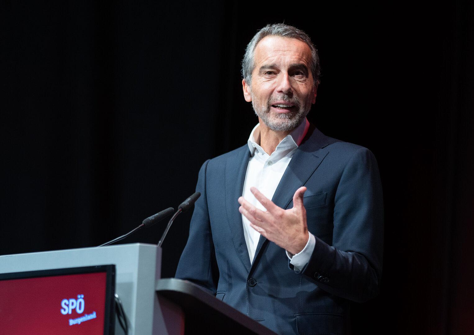 Nekdanji kancler Kern za dvig starostne meje za upokojitev