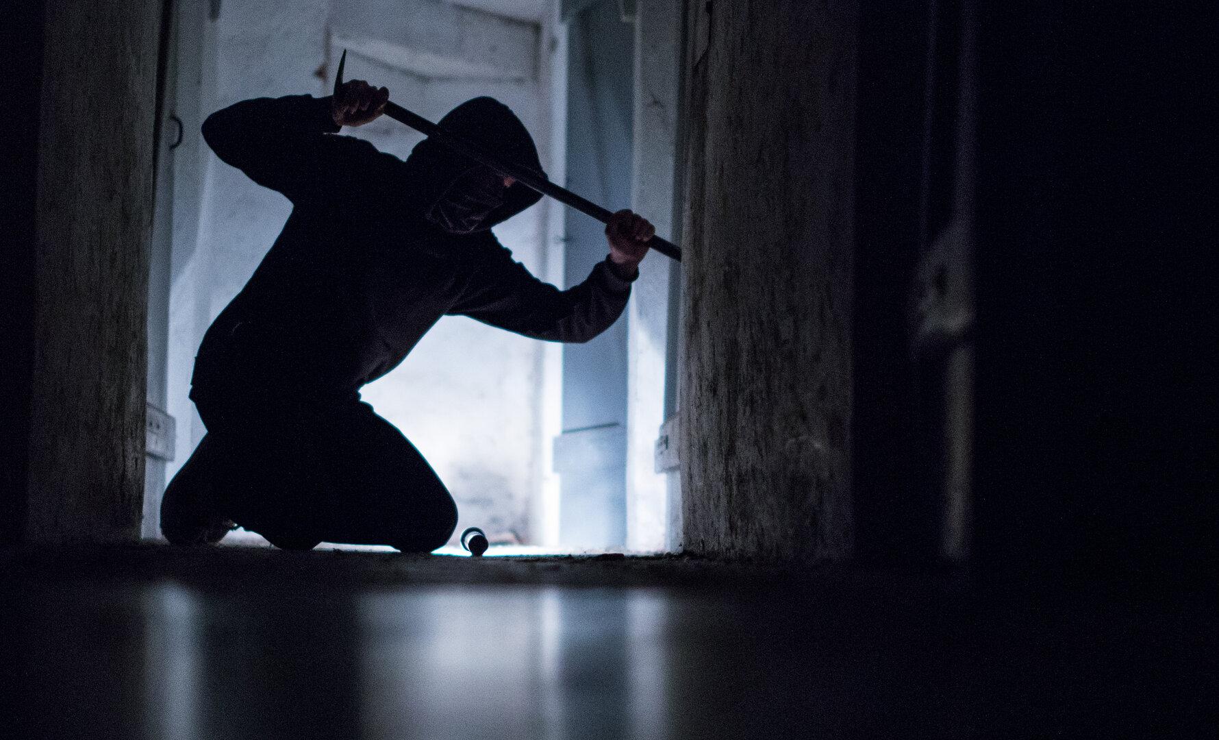 Serieneinbrecher in Wien auf frischer Tat ertappt: 10.000 Euro Schaden