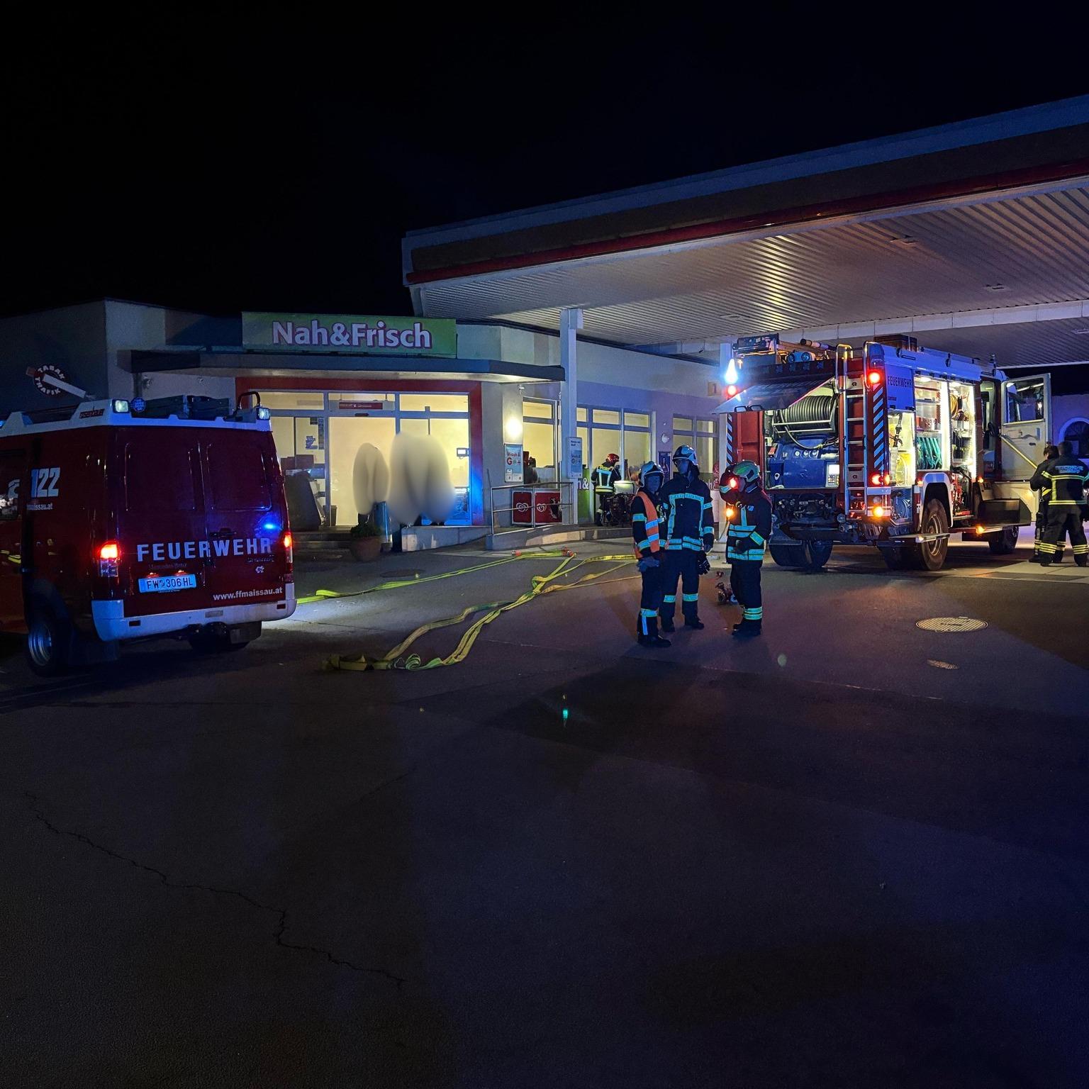 Požari v Nemčiji in Avstriji zajeli podjetja in stroje