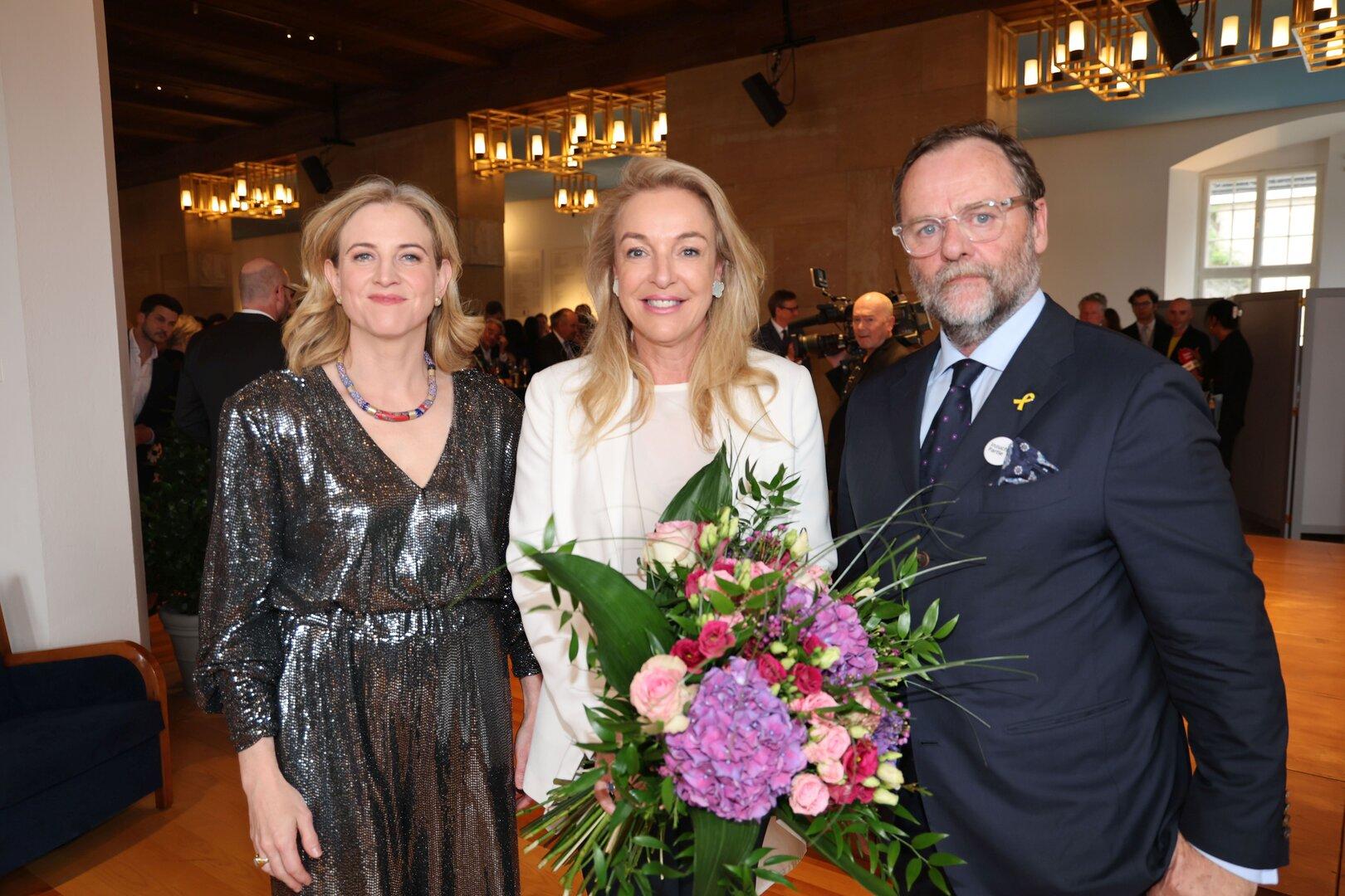 Salzburgške slavnosti odprte s slovesnostjo, udeležila se jih je zunanja ministrica