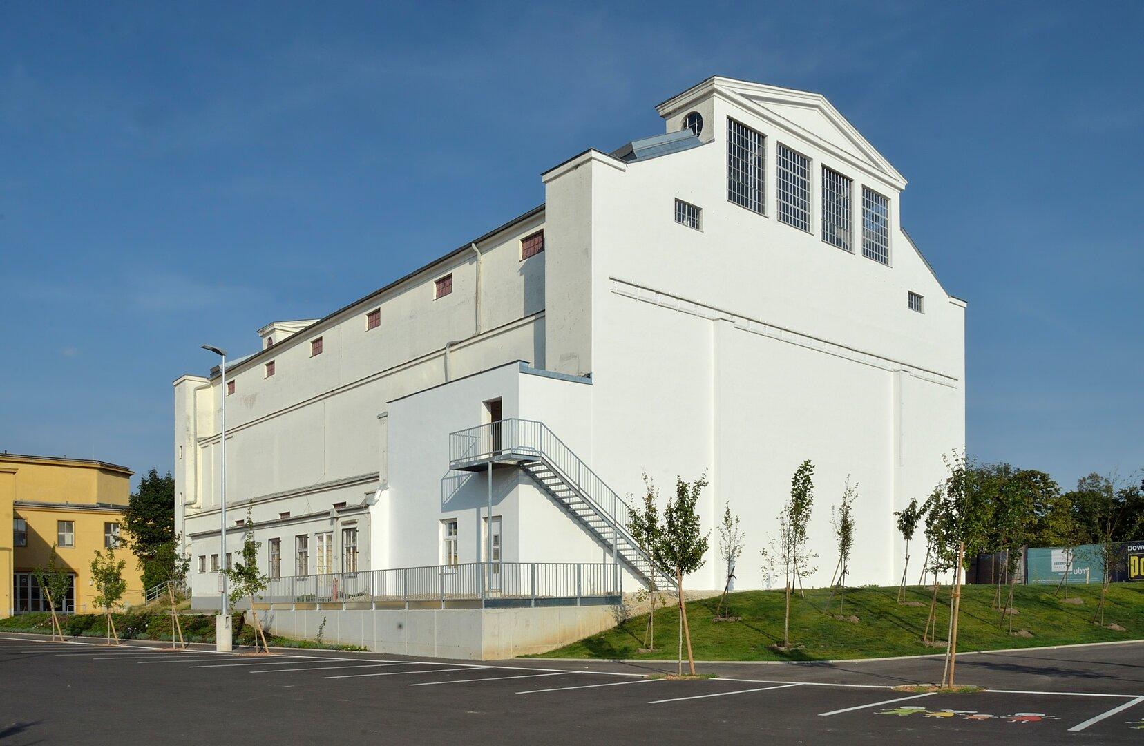 Filmstadt Wien: Volkstheater sichert historische Halle 1 am Rosenhügel