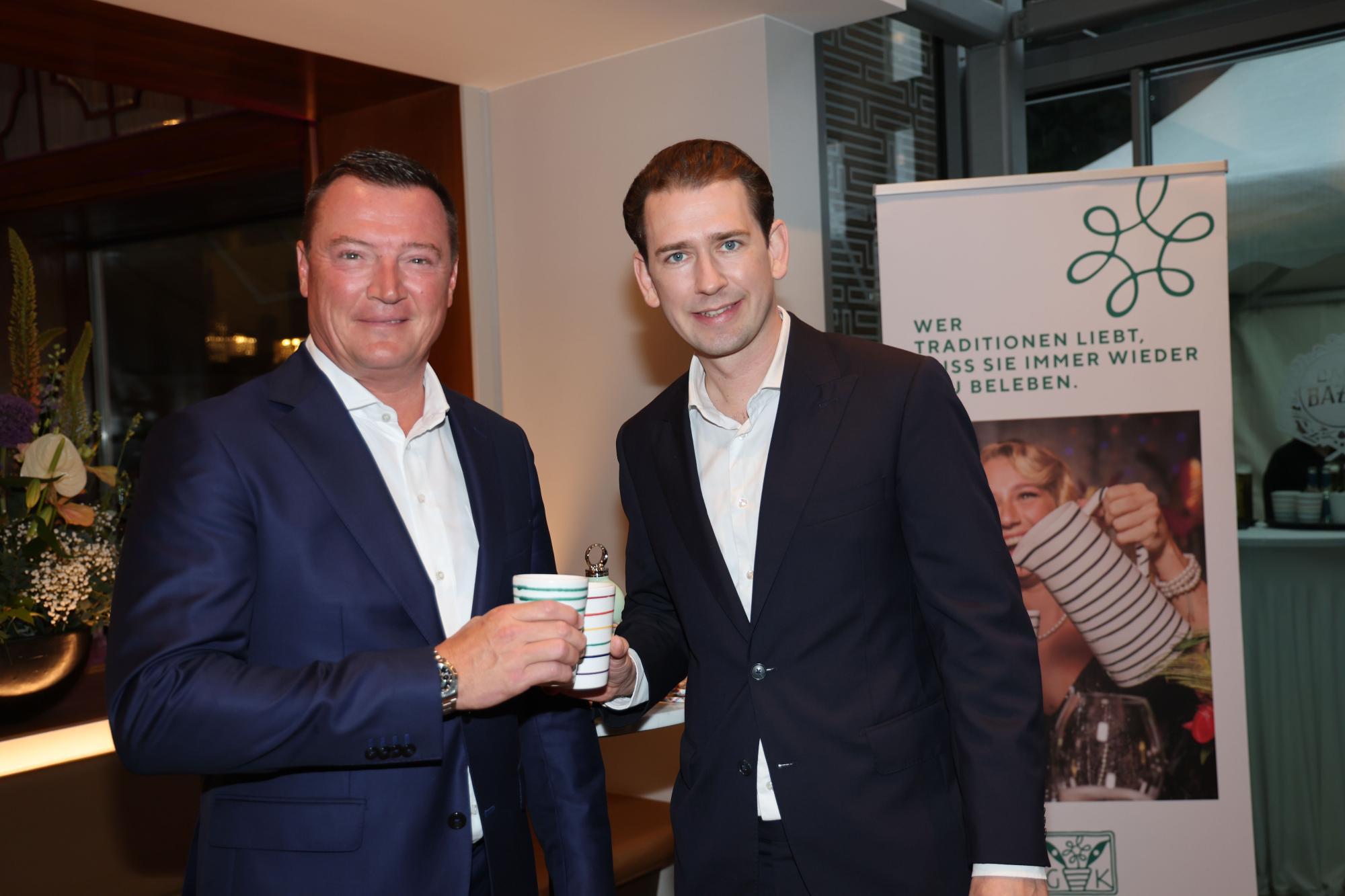 Sebastian Kurz in Markus Friesacher gostila zabavo po odprtju festivala