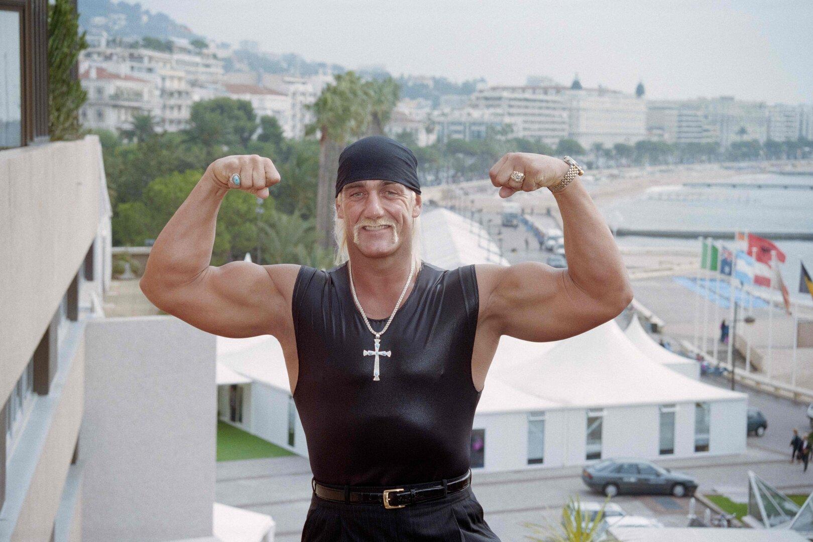 Wrestler Hulk Hogan umrl zaradi srčnega infarkta