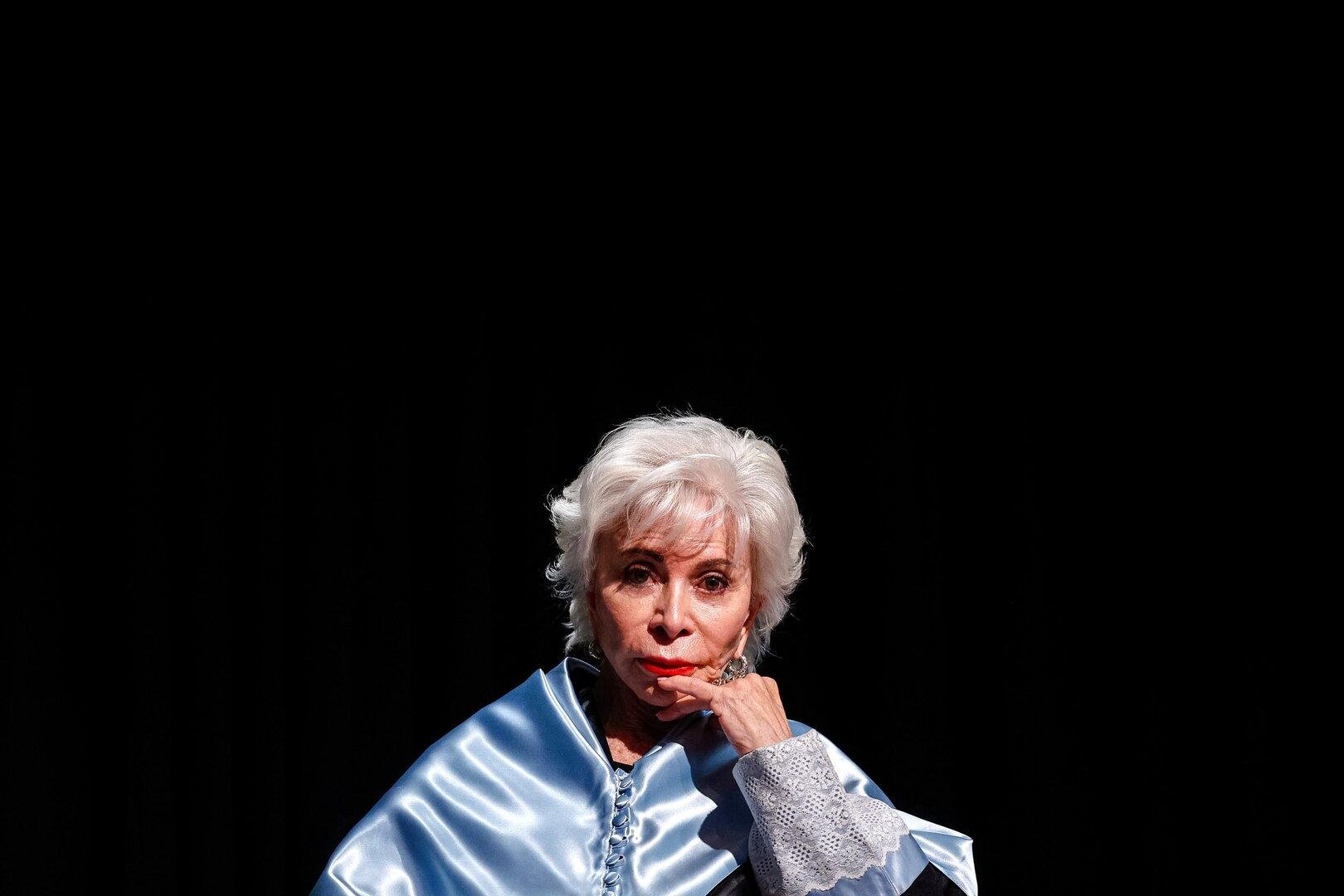 Isabel Allende piše o ljubezni, državljanski vojni in gledaliških predstavah v Salzburgu