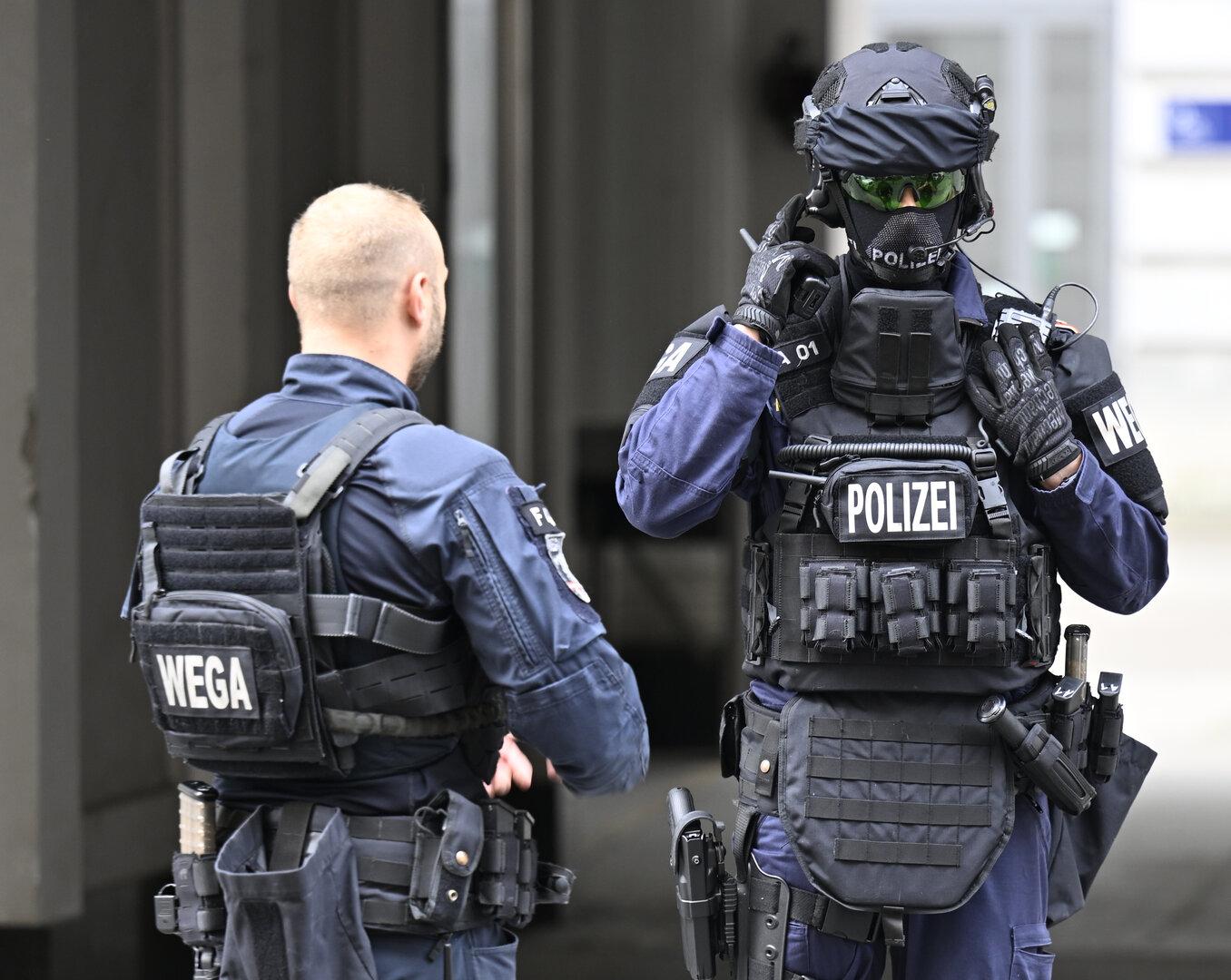 Schreckschuss aus Wiener Wohnungsfenster: Großeinsatz ausgelöst