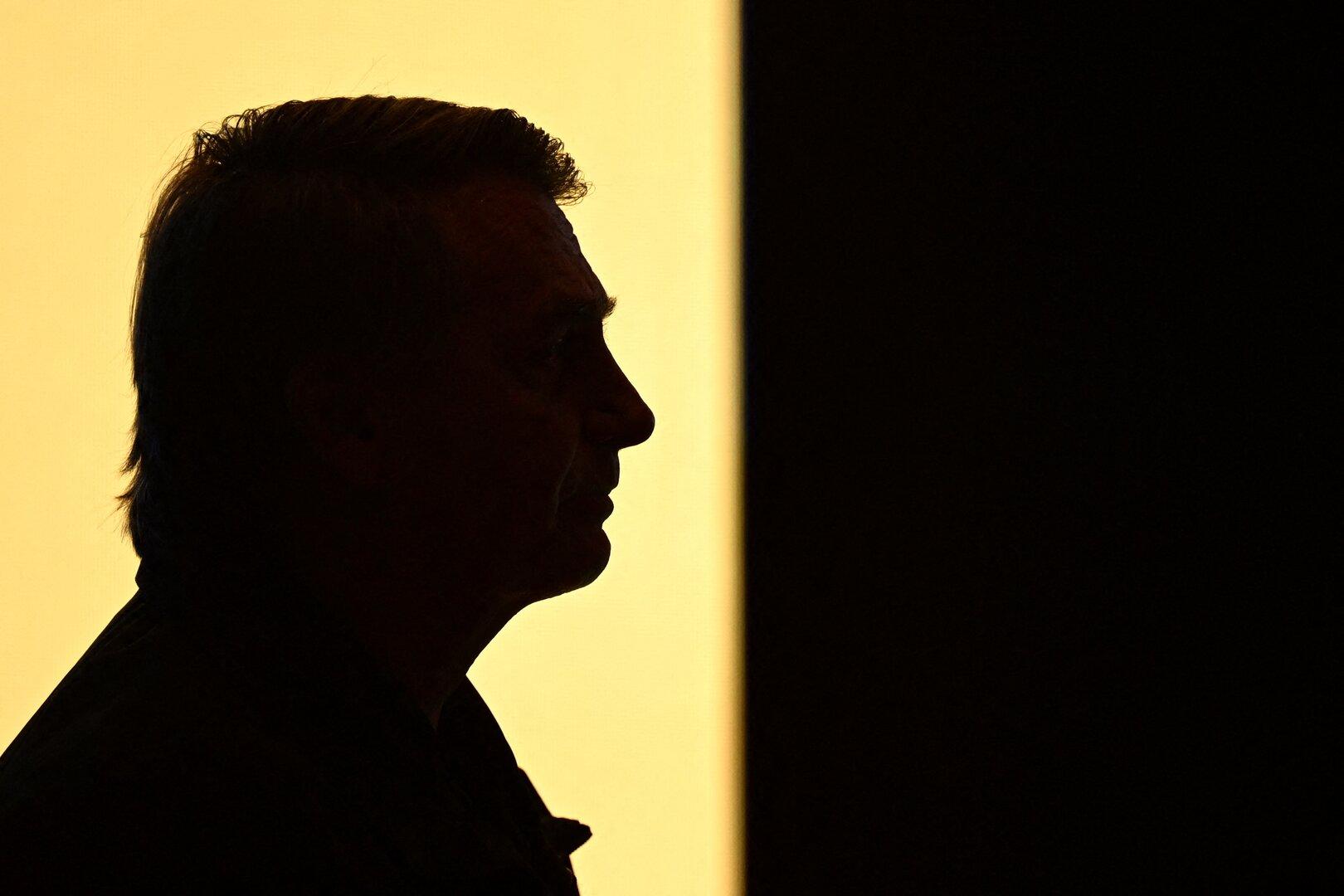 Ohne Handy, mit Fußfessel: Hausarrest für Brasiliens Ex-Präsident Bolsonaro