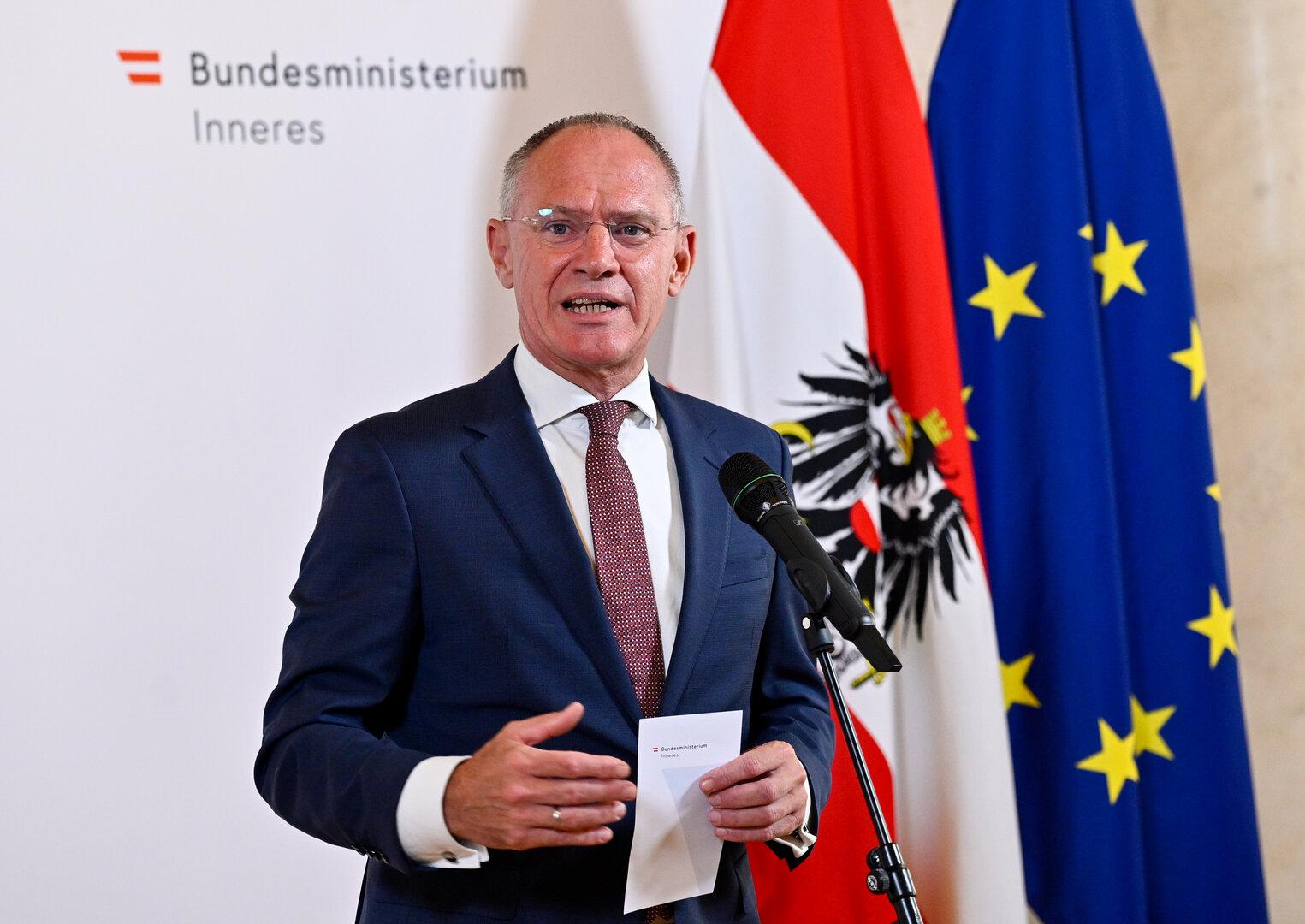 Operacija "Fox" za boj proti nezakonitim migracijam se nadaljuje zaradi zmanjšanja števila prijetij