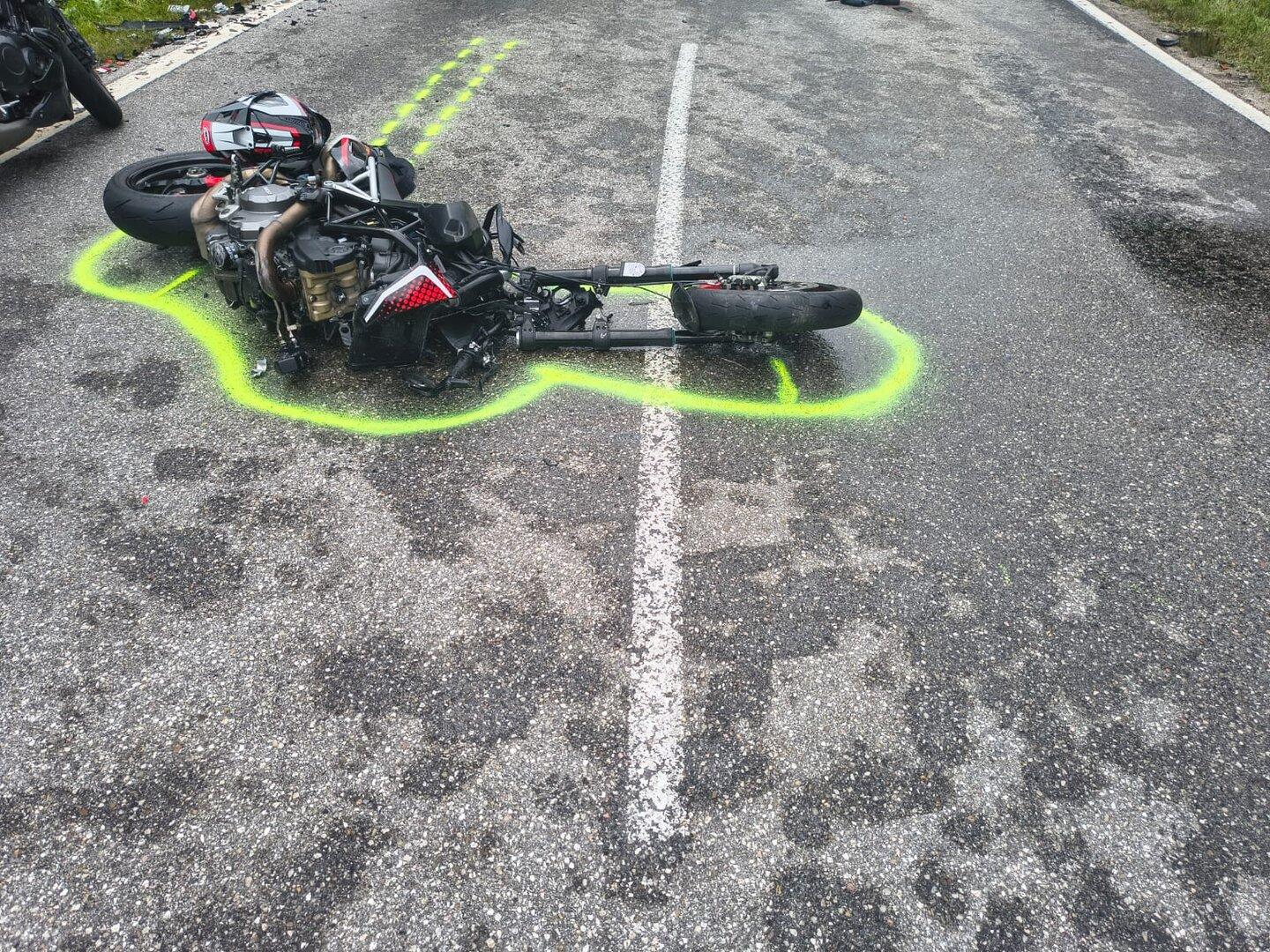 Motorradfahrer krachte bei St. Aegyd in entgegenkommenden Pickup