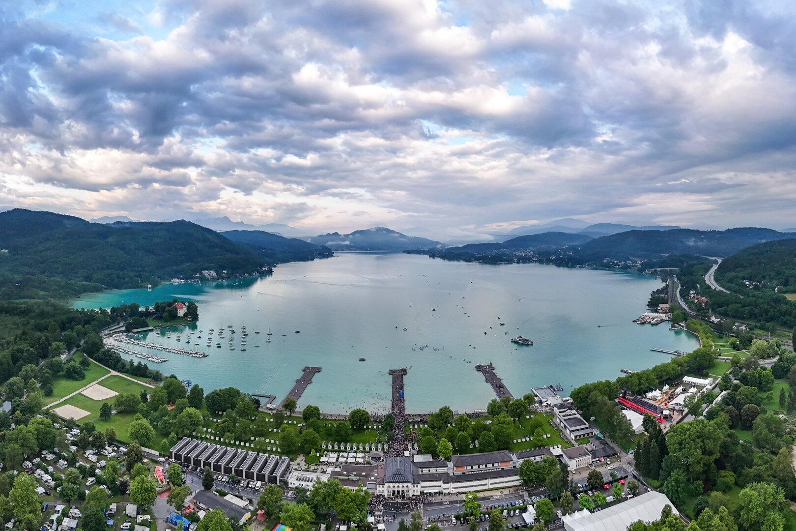 Von Floß in den Wörthersee gefallen: Leiche des vermissten Steirers geborgen