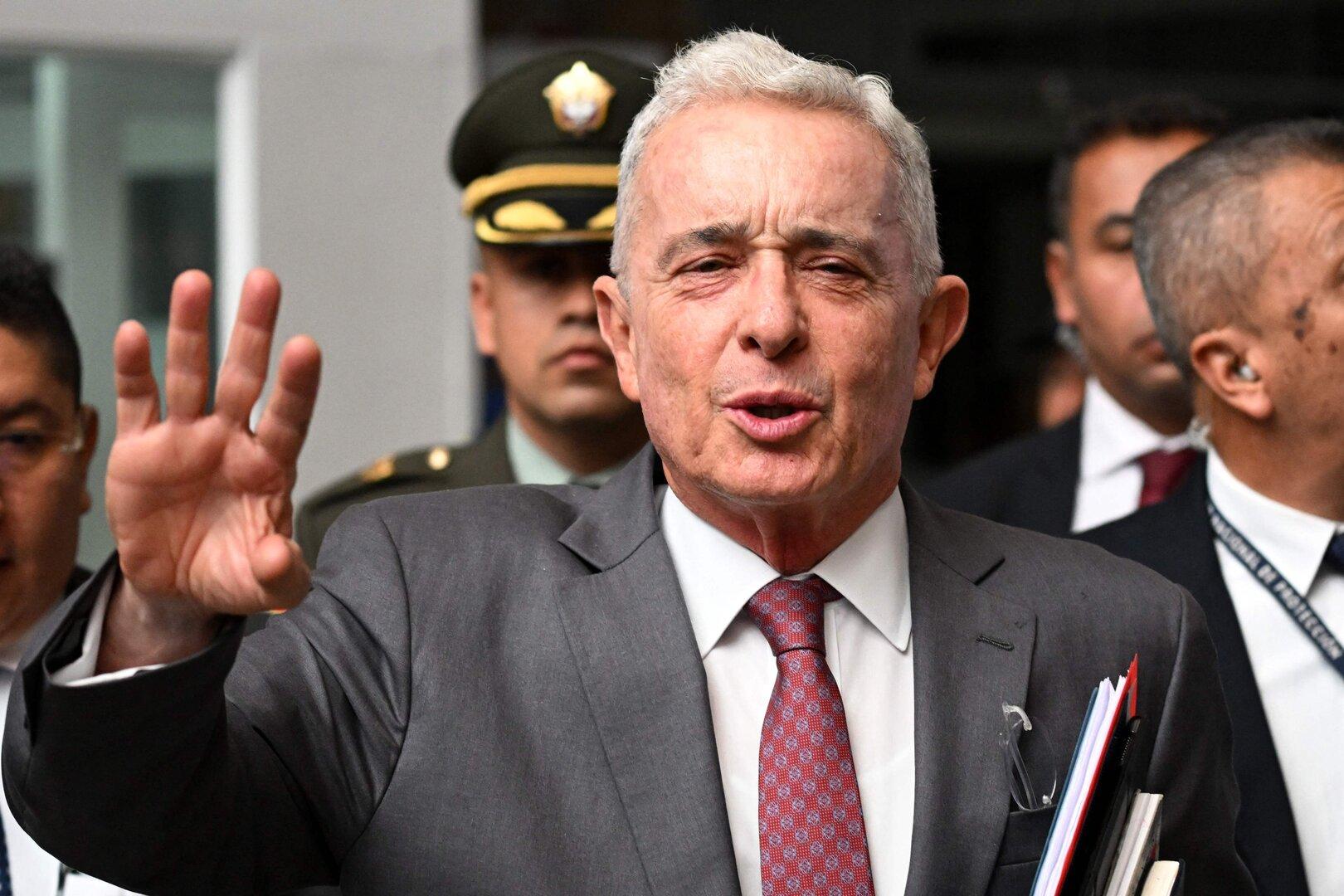 Kolumbiens Ex-Präsident Uribe vorläufig aus dem Hausarrest entlassen