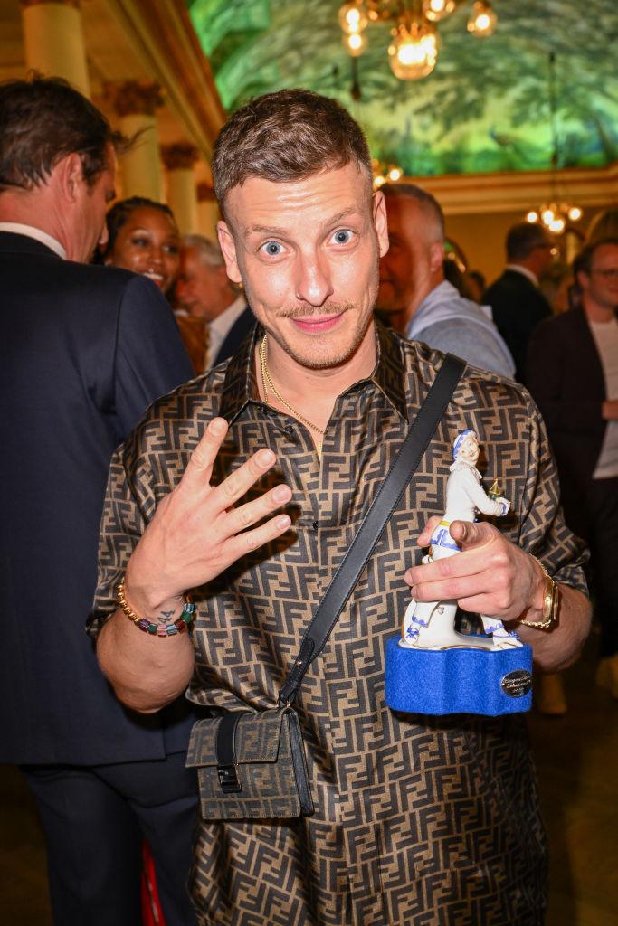 Felix Lobrecht je razkril svojo voščeno lutko in jo označil za grozljivo