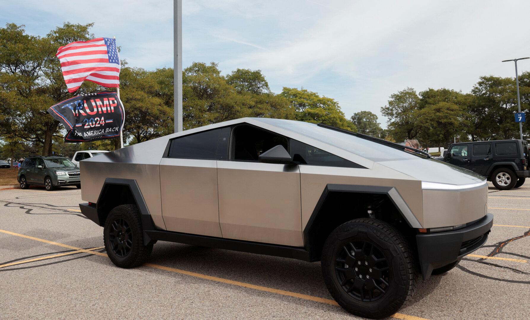 Prodaja Teslinega Cybertrucka se je zmanjšala, kupci v ZDA še vedno preferirajo vozila z motorji na notranje zgorevanje