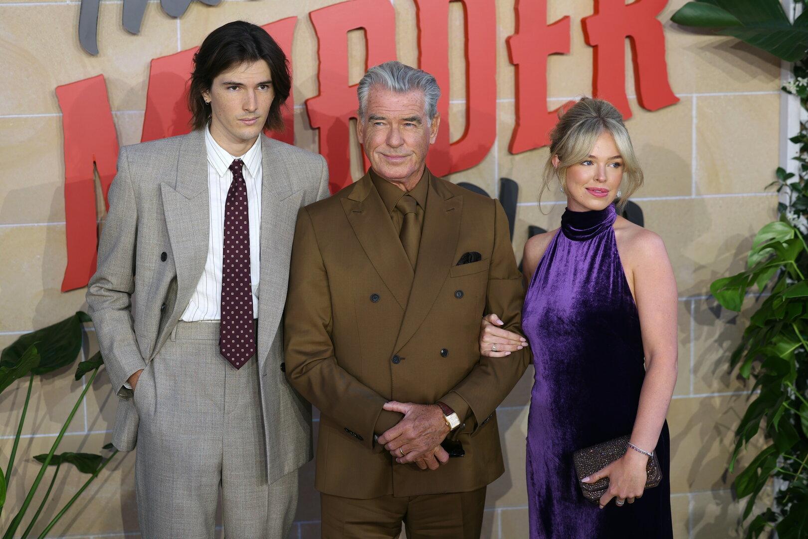 Opa Pierce Brosnan schwärmt von James-Bond-Zeit und liebt Kuchen - "vielleicht zu sehr"