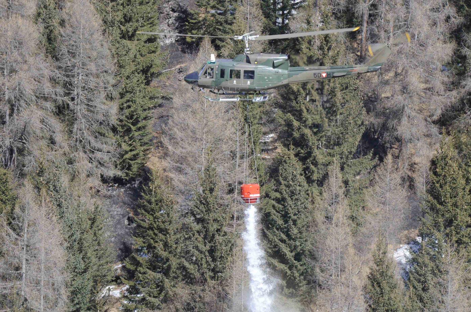 Bundesheer unterstützt Waldbrandbekämpfung mit Hubschrauber