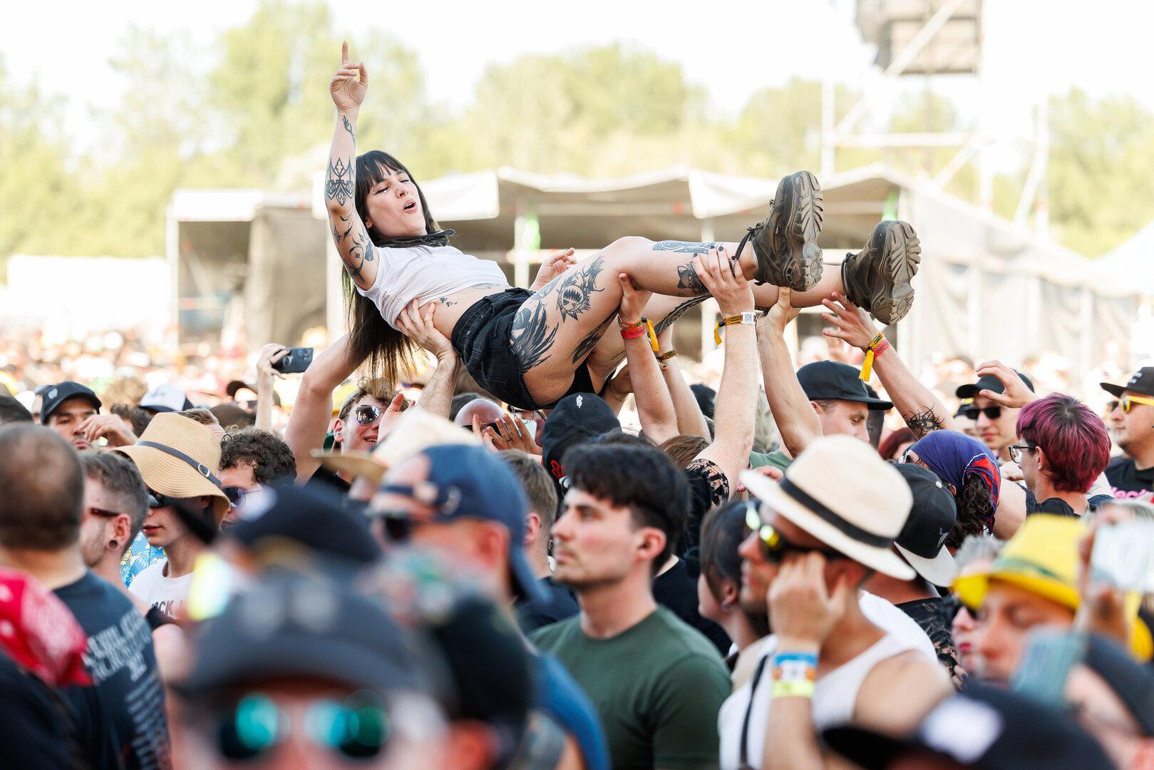 Line-Up Nova Rock 2026: Iron Maiden, The Cure und Volbeat angekündigt