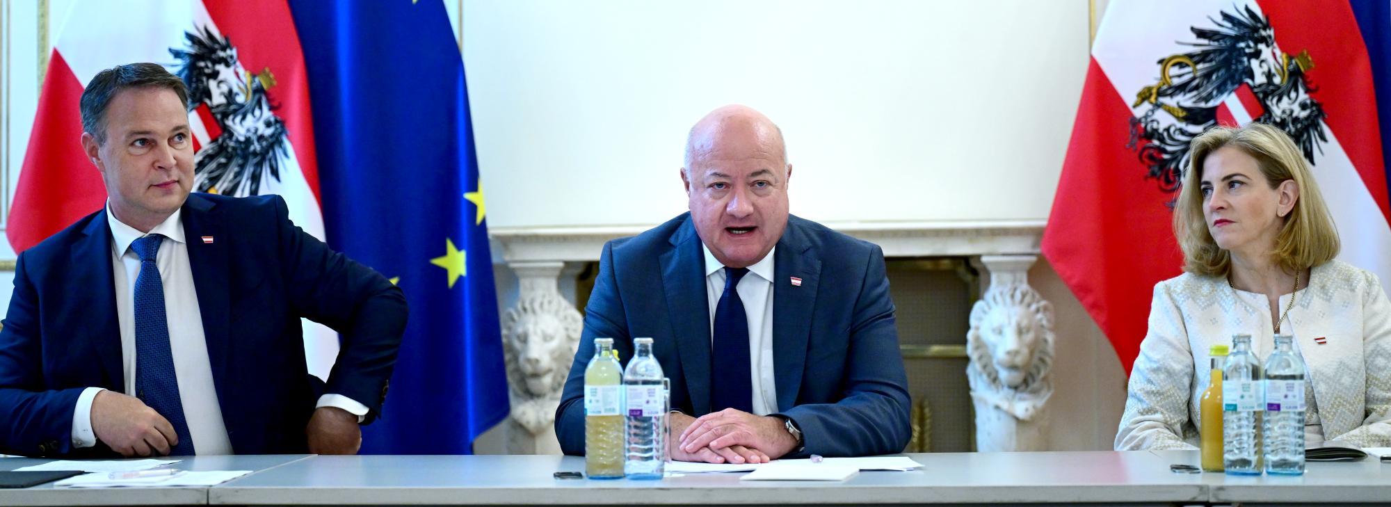 Avstrijska vlada pripravlja gospodarski paket za jesen