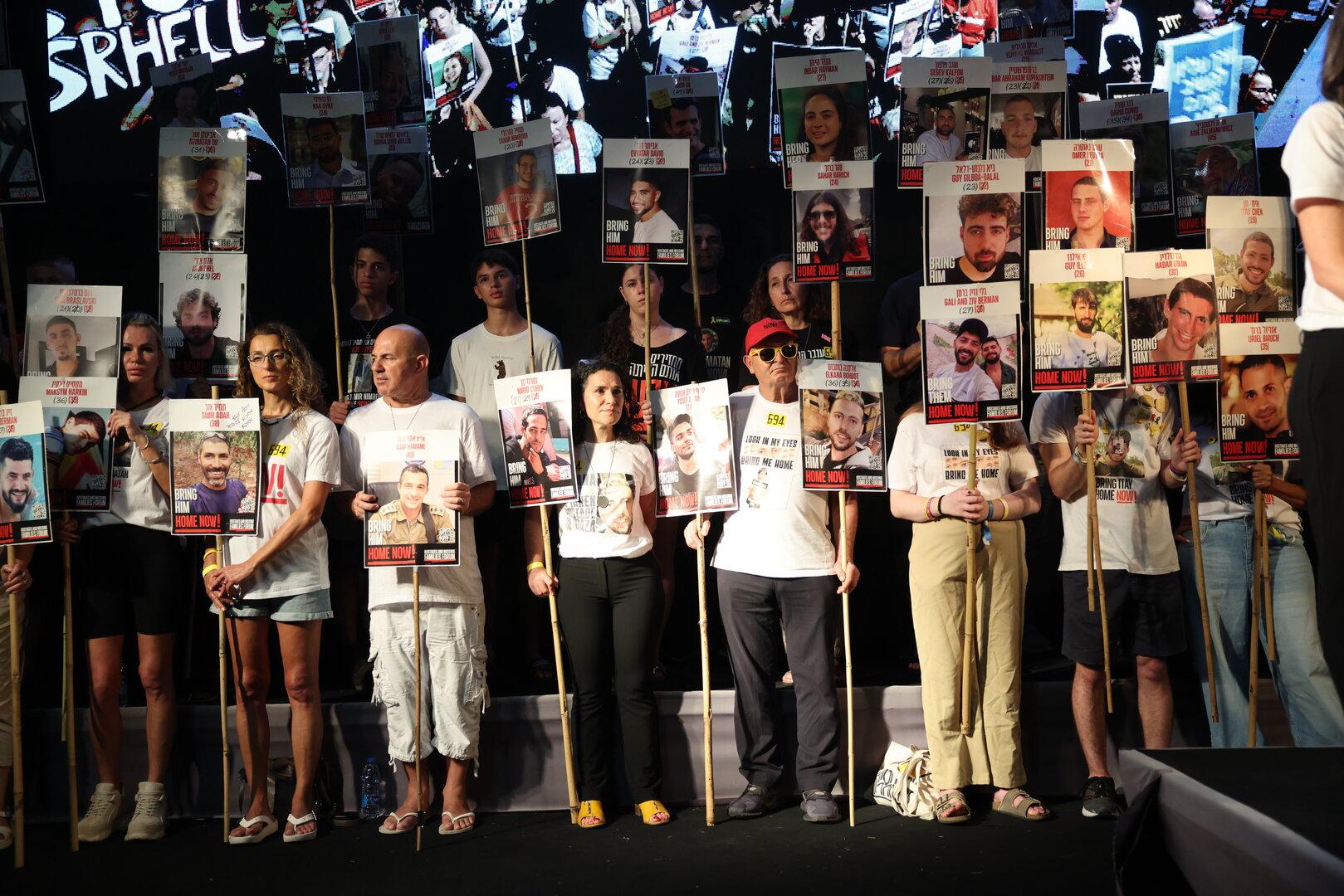 Protest in Tel Aviv calls to release the Israeli hostages held by Hamas in Gaza