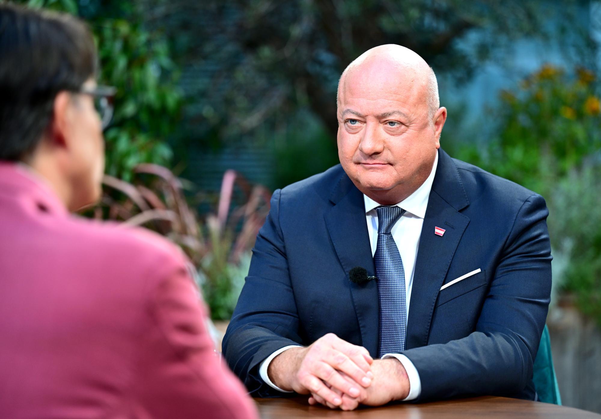 Nach Neos: Auch Stocker will Pensionen unter Inflation erhöhen