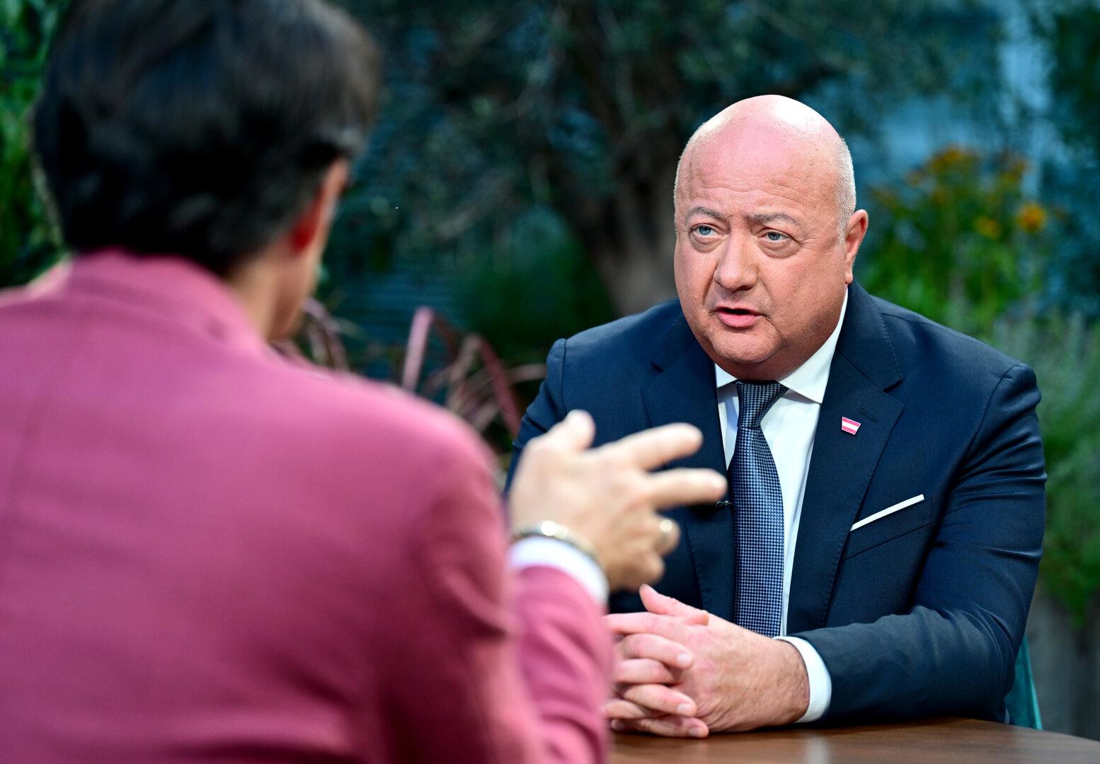 Kritike na račun Stockerjevih načrtov za nizko povišanje pokojnin