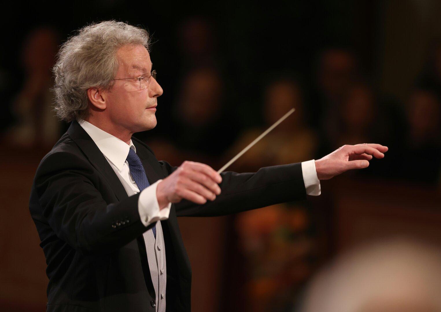 Erfolg für Philharmoniker mit Welser-Möst, Buchbinder im Dauereinsatz