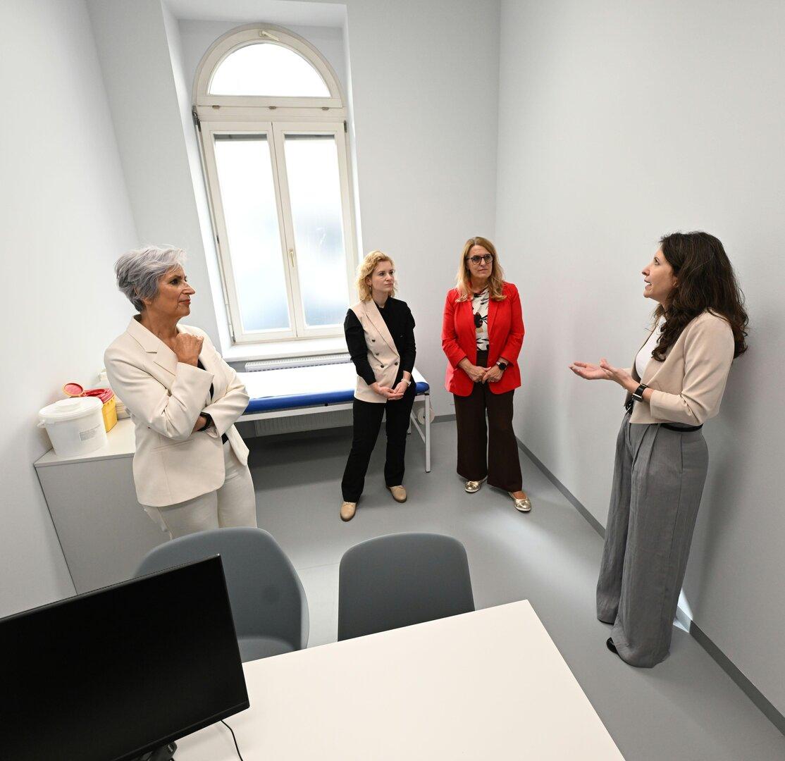 V Dunaju obravnavali številne primere žrtev nasilja na preiskovalnem oddelku