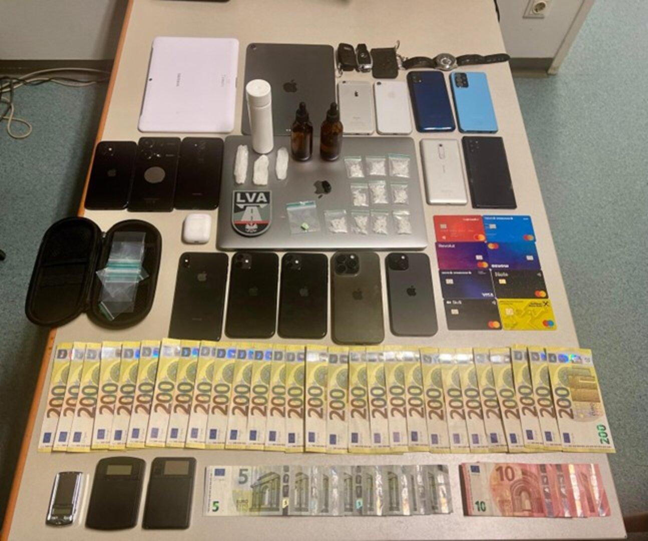 Wien: Autofahrer mit Drogen und viel Bargeld aus dem Verkehr gezogen