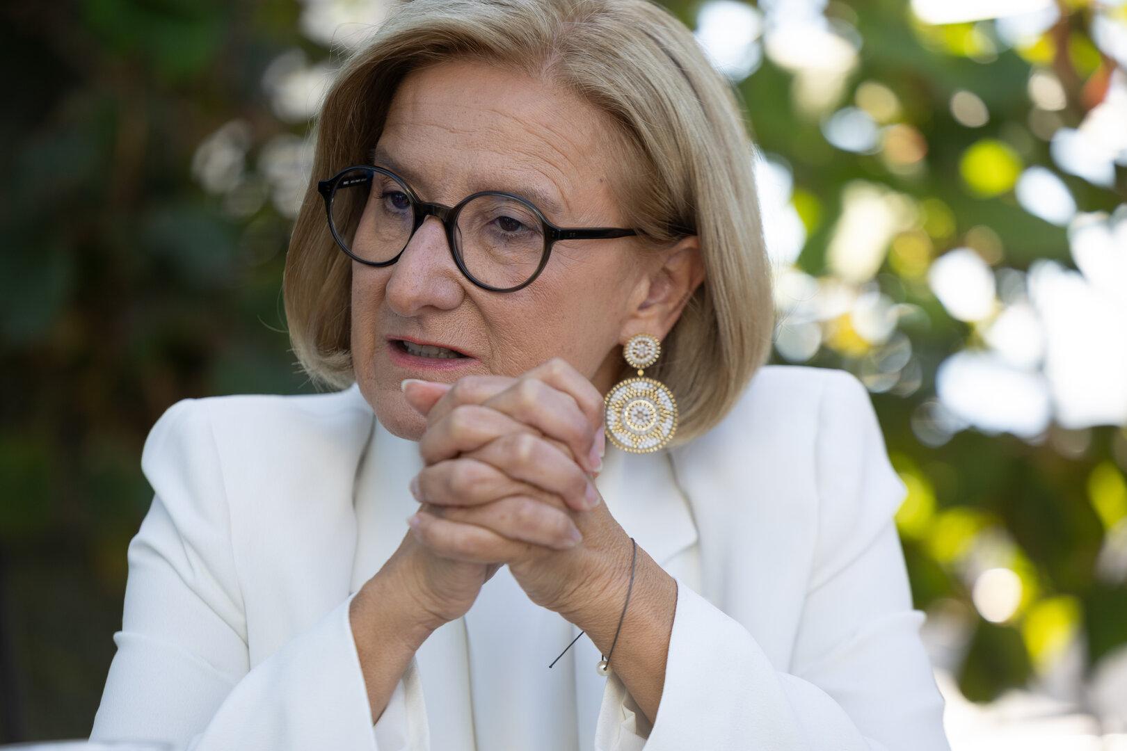 Mikl-Leitner poziva k odpravi meja v zdravstvu med avstrijskimi zveznimi deželami zaradi oskrbe pacientov