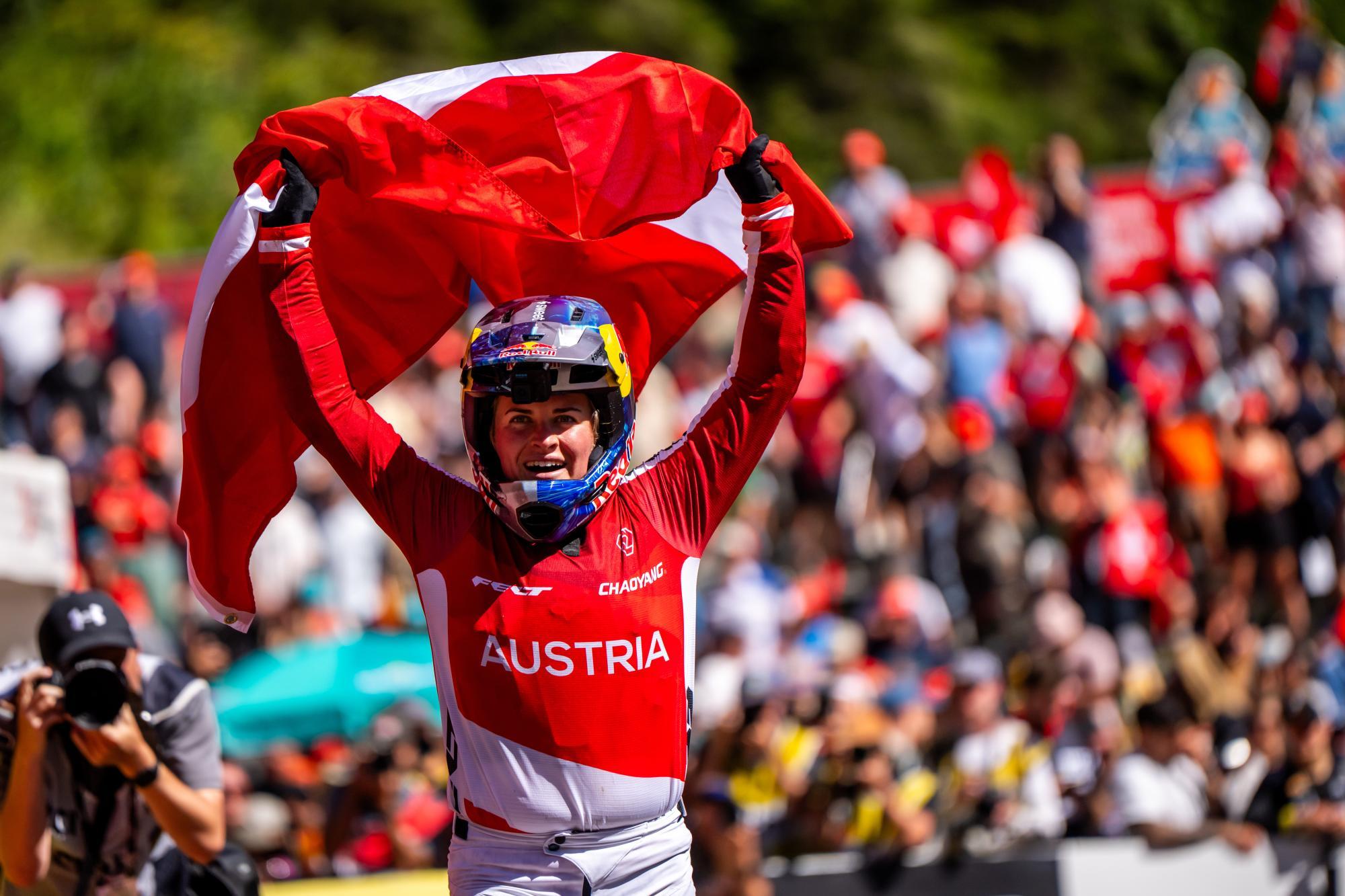 4. WM-Titel in Folge: Downhillerin Valentina Höll ist im 7. Himmel