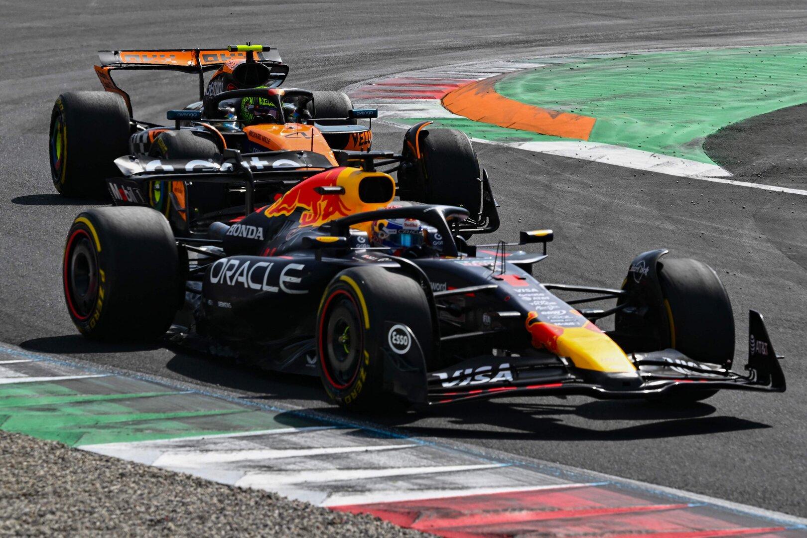 Red-Bull-Star Verstappen jubelt in Monza, Debatte um McLaren-Aktion