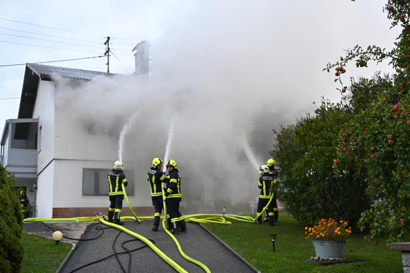 Ladekabel fing Feuer: Zwei Verletzte im Mühlviertel
