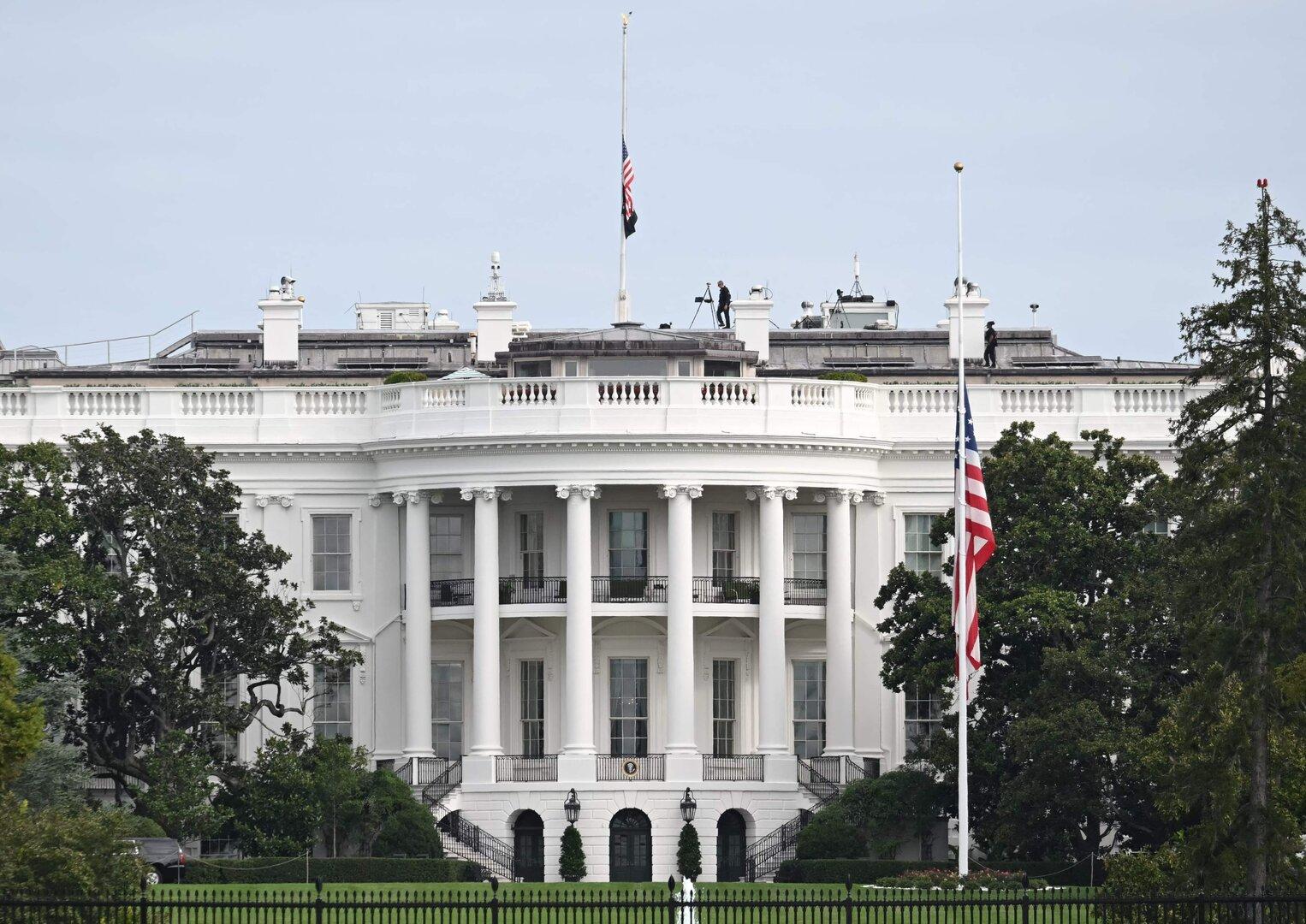 Trump verlautbart Zölle auf Medikamente, Schwerlastwagen und Möbel