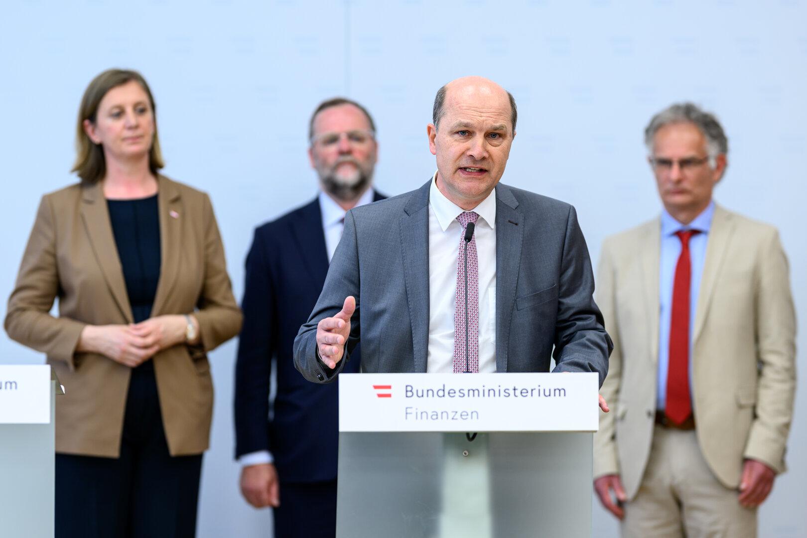 Avstrijske občine naj bi do leta 2030 dosegle ničelno neto zadolževanje