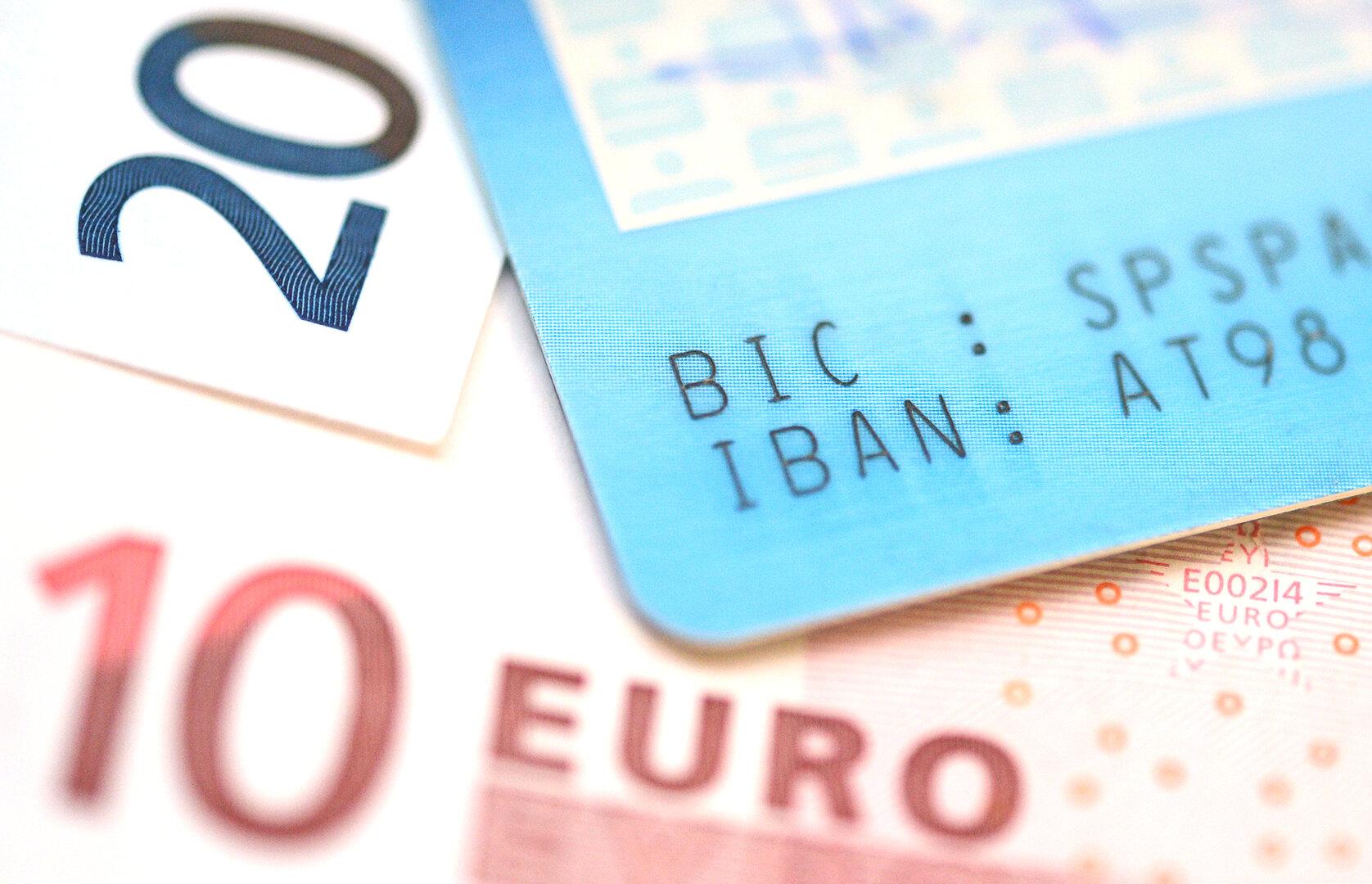 Neue Regeln: Das ändert sich ab heute bei Banküberweisungen