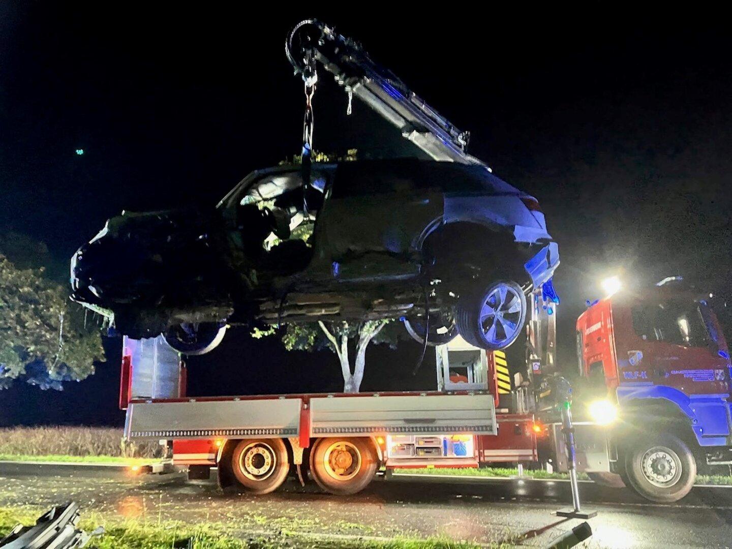 V prometni nesreči v Rudersdorfu umrla 25-letnica, povzročitelj nesreče alkoholiziran