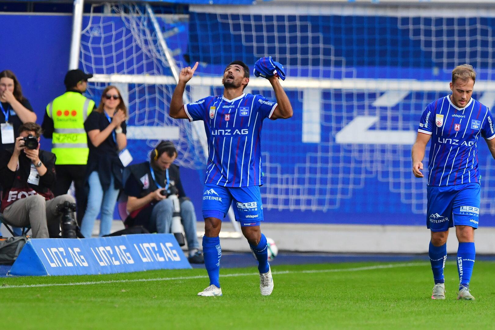 Ronivaldo köpfelt Blau-Weiß zum Sieg, in Ried dominierte der VAR