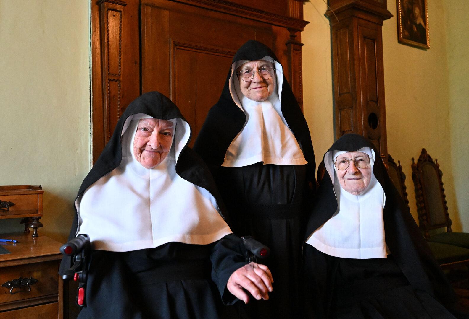 Nonne iz Goldensteina sprožile pravne postopke zaradi vrnitve v samostan